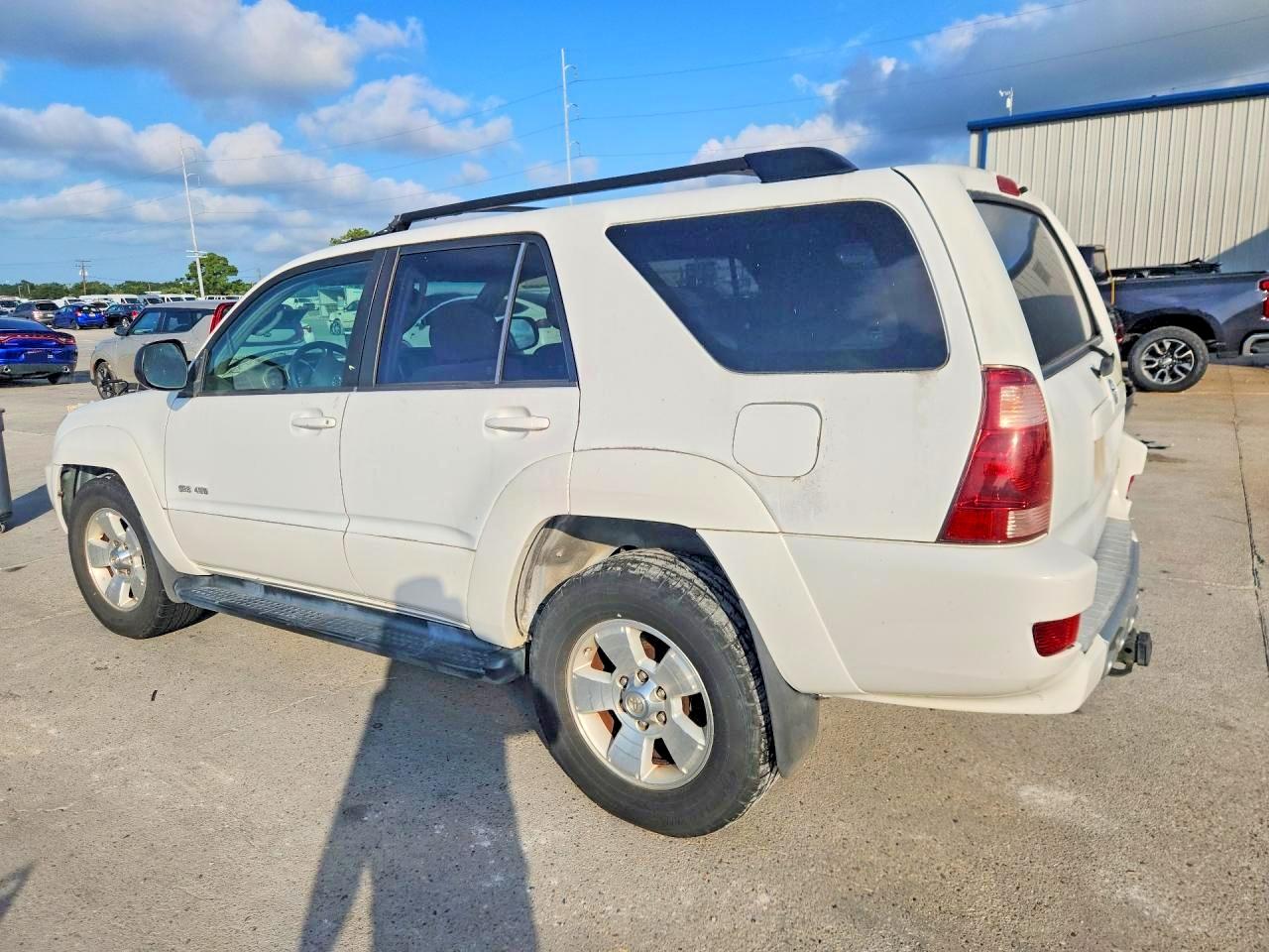 2004 Toyota 4runner Sr5 White vin: JTEBT14R148017598
