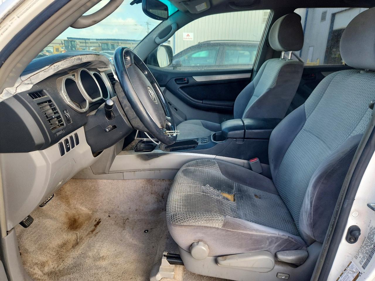2004 Toyota 4runner Sr5 White vin: JTEBT14R148017598