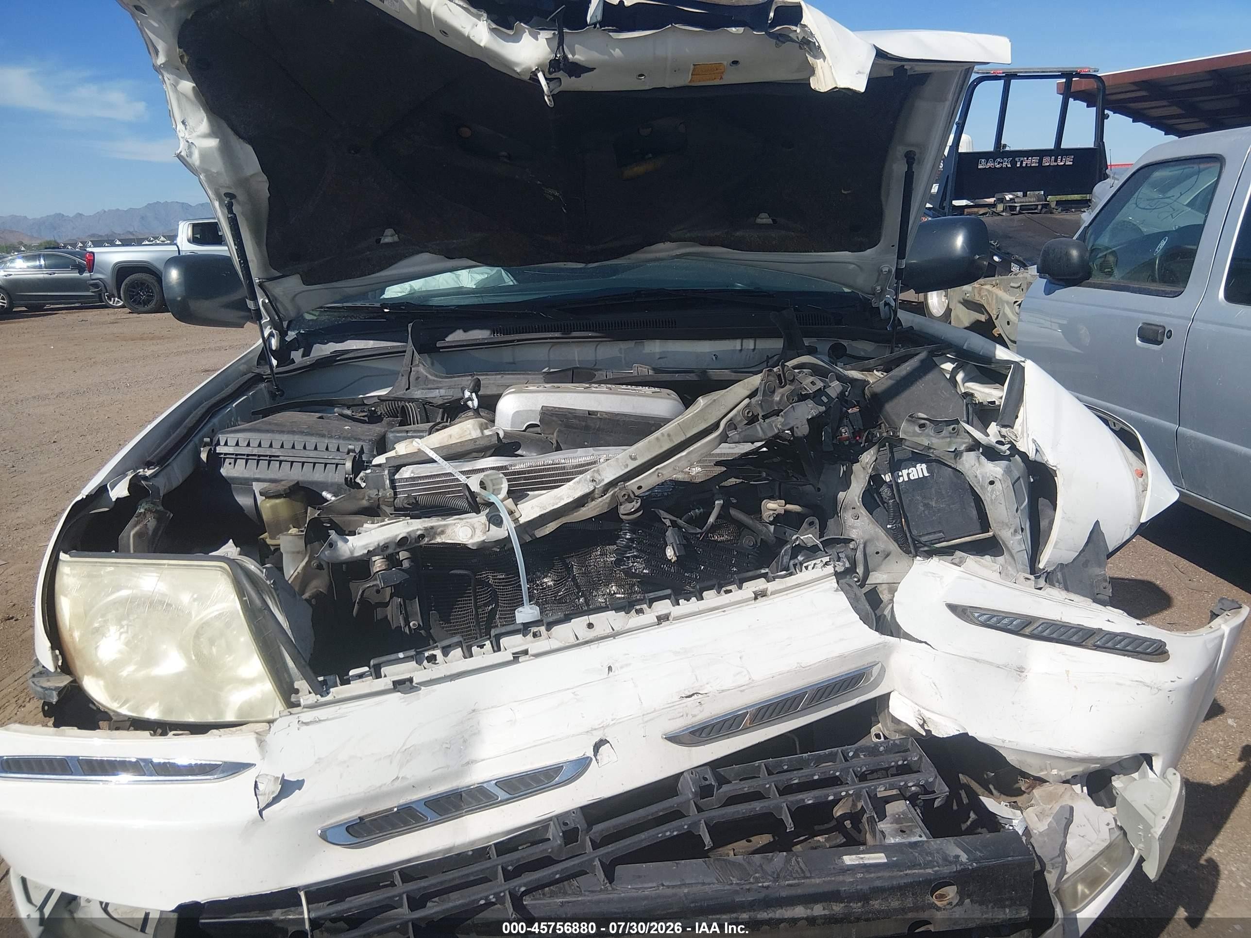 2005 Toyota 4runner Sr5 V8 White vin: JTEBT14R758022841