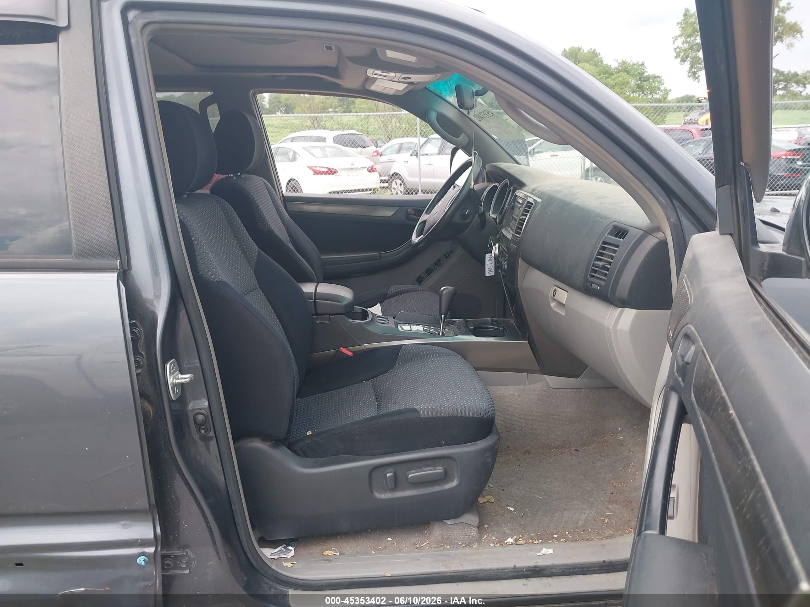 2006 Toyota 4runner Sr5 Sport V8 Серый vin: JTEBT14R868033414