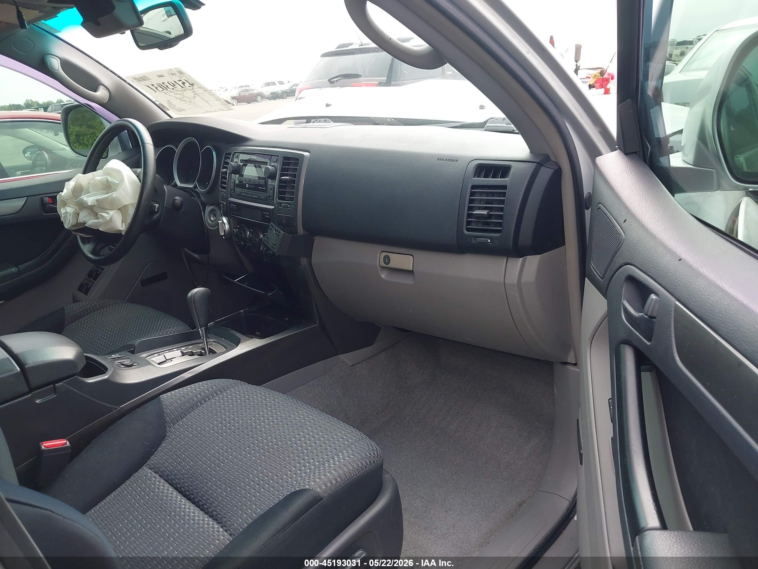 2008 Toyota 4runner Sport V8 Silver vin: JTEBT14R98K004767