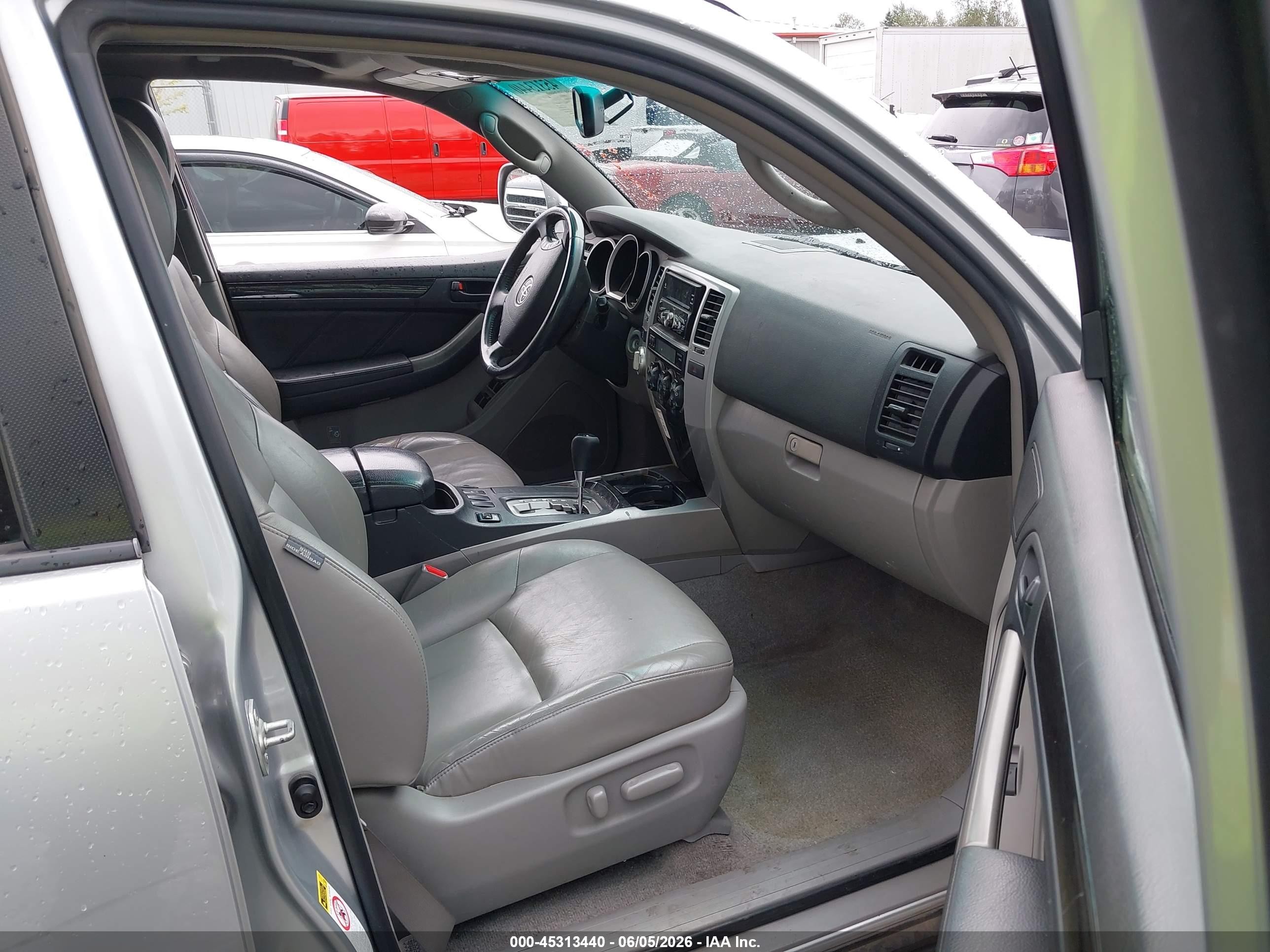 2007 Toyota 4runner Limited V8 Серебряный vin: JTEBT17R078039043