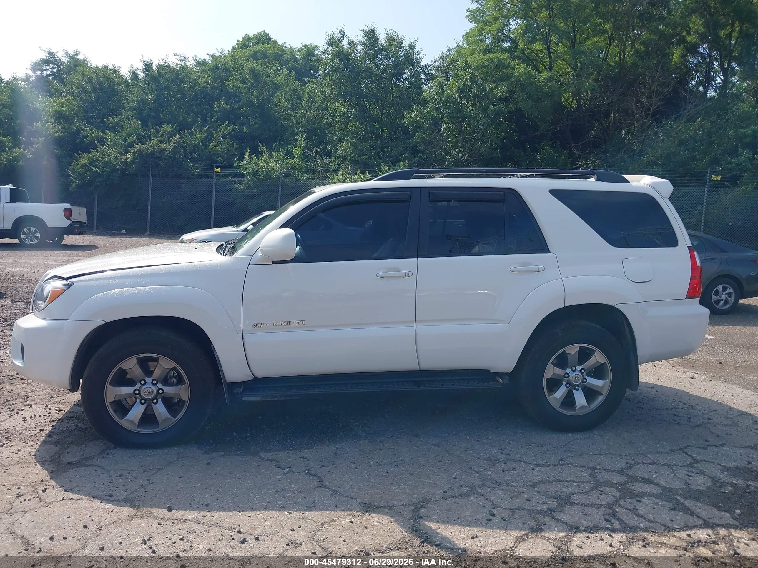 2008 Toyota 4runner Limited V8 White vin: JTEBT17R18K005049