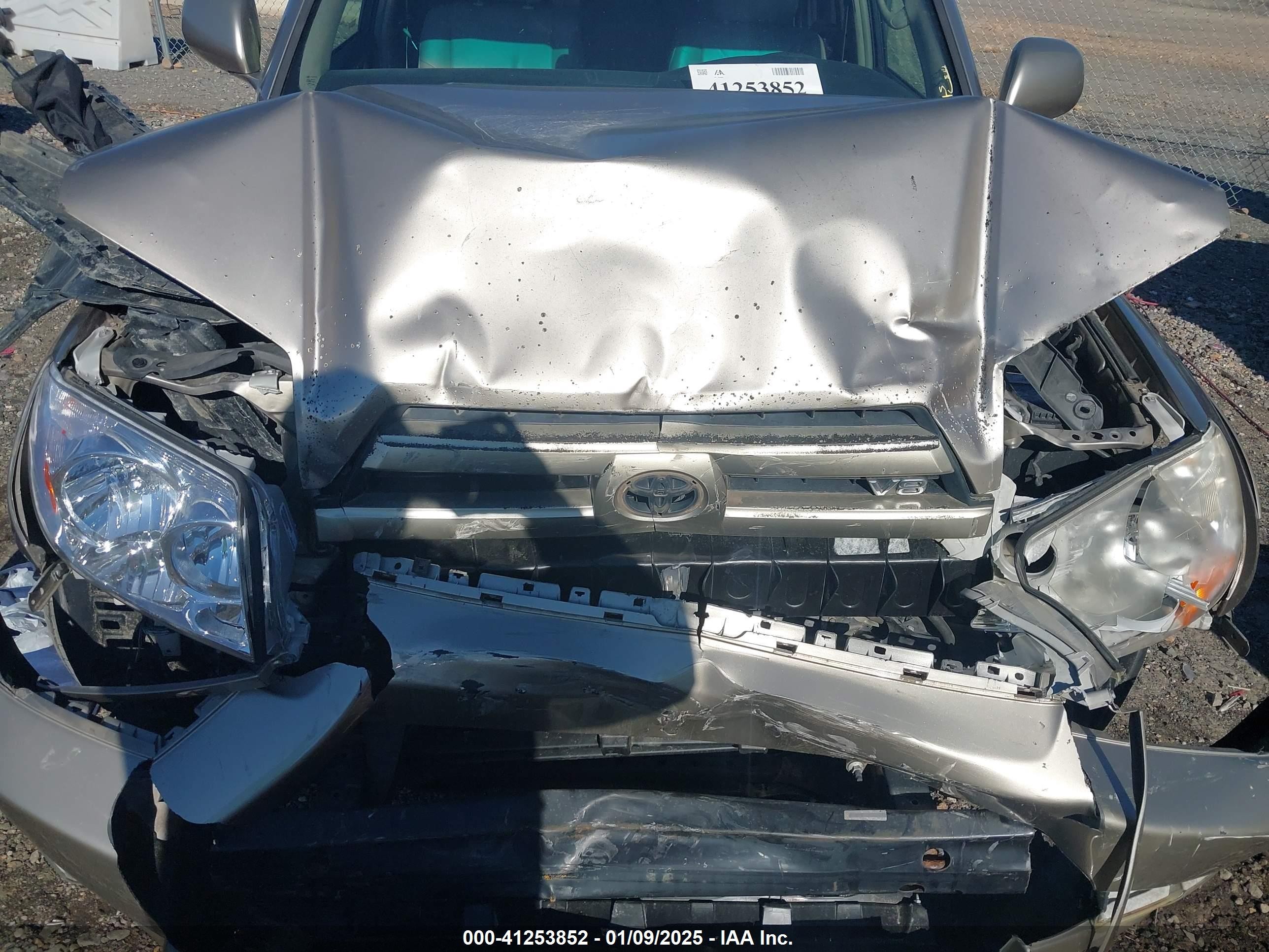 2005 Toyota 4runner Limited V8 Gold vin: JTEBT17R350050744