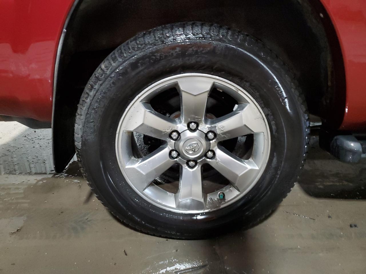 2007 Toyota 4runner Limited Красный vin: JTEBT17R878043194 Damage: Right Rear Wheel, Corrosion, > 12 Inches