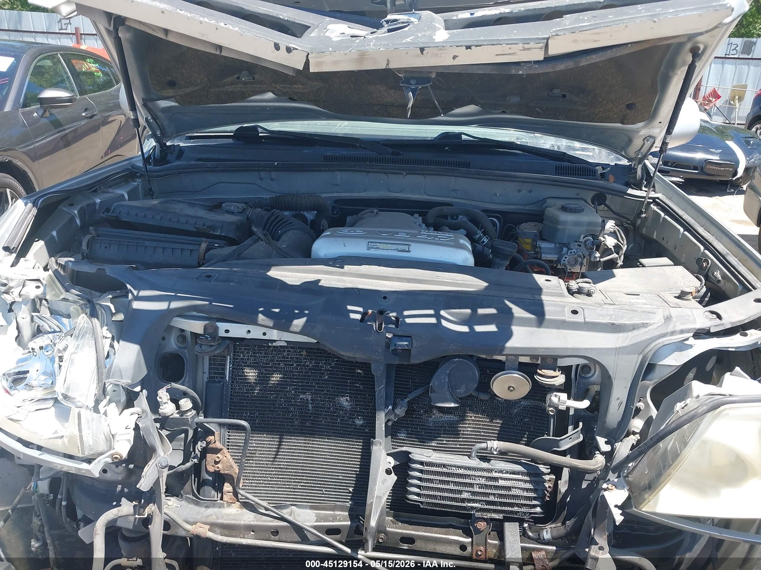 2003 Toyota 4runner Limited V8 Серебряный vin: JTEBT17R930008463