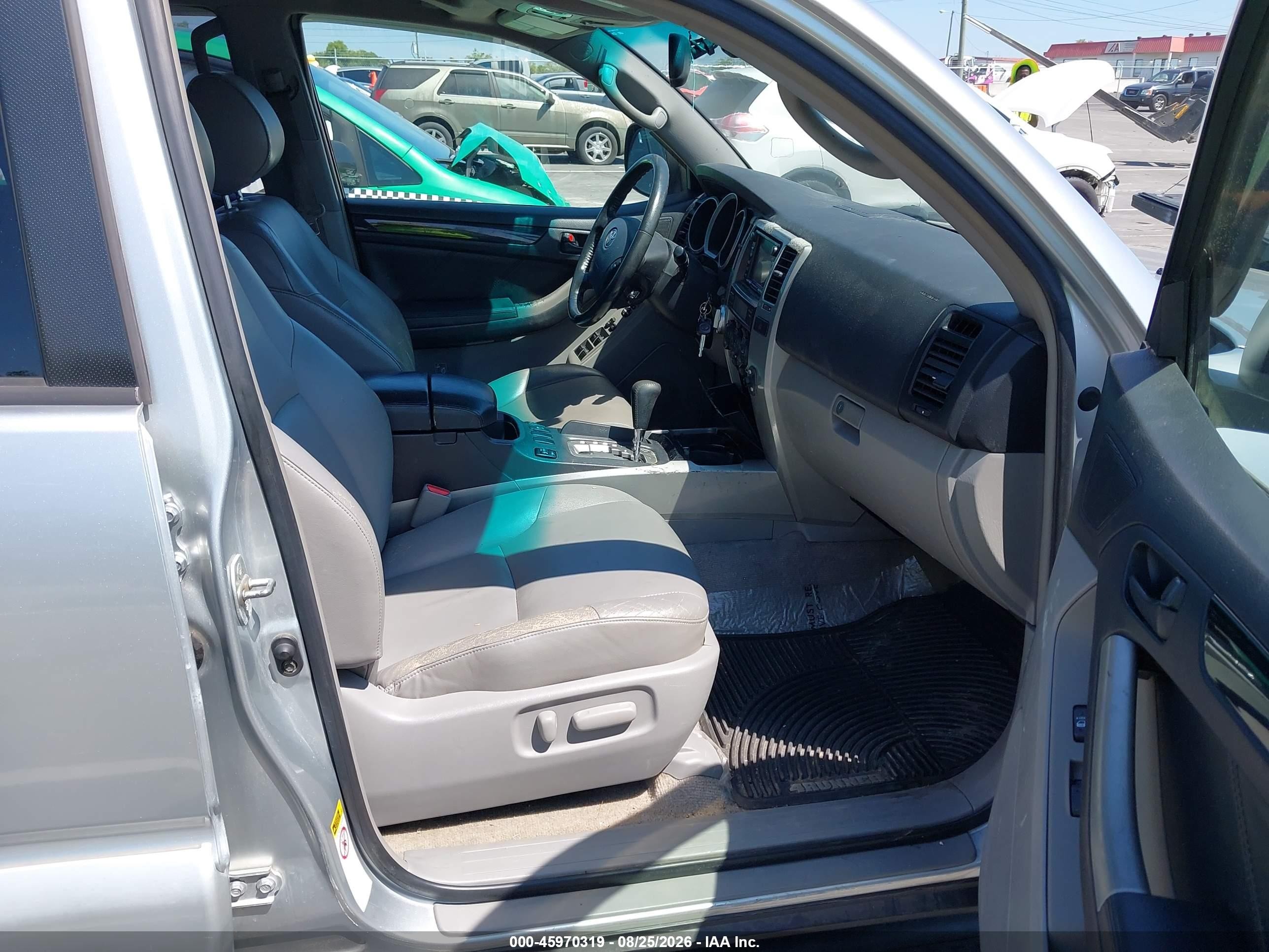 2006 Toyota 4runner Limited V8 Серебряный vin: JTEBT17R960058624