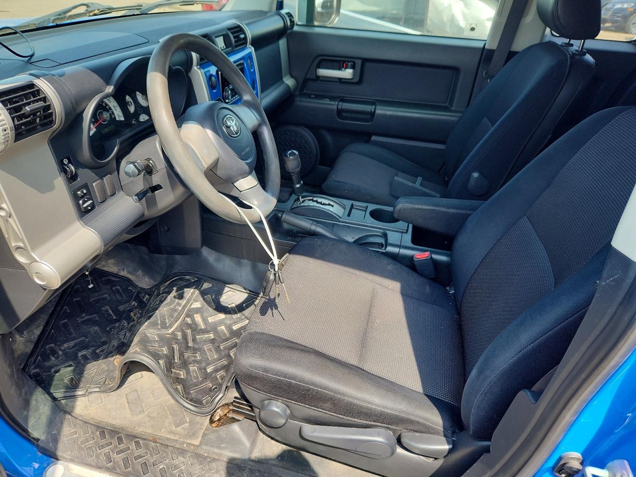 2007 Toyota Fj Cruiser Base Blue vin: JTEBU11F070002486