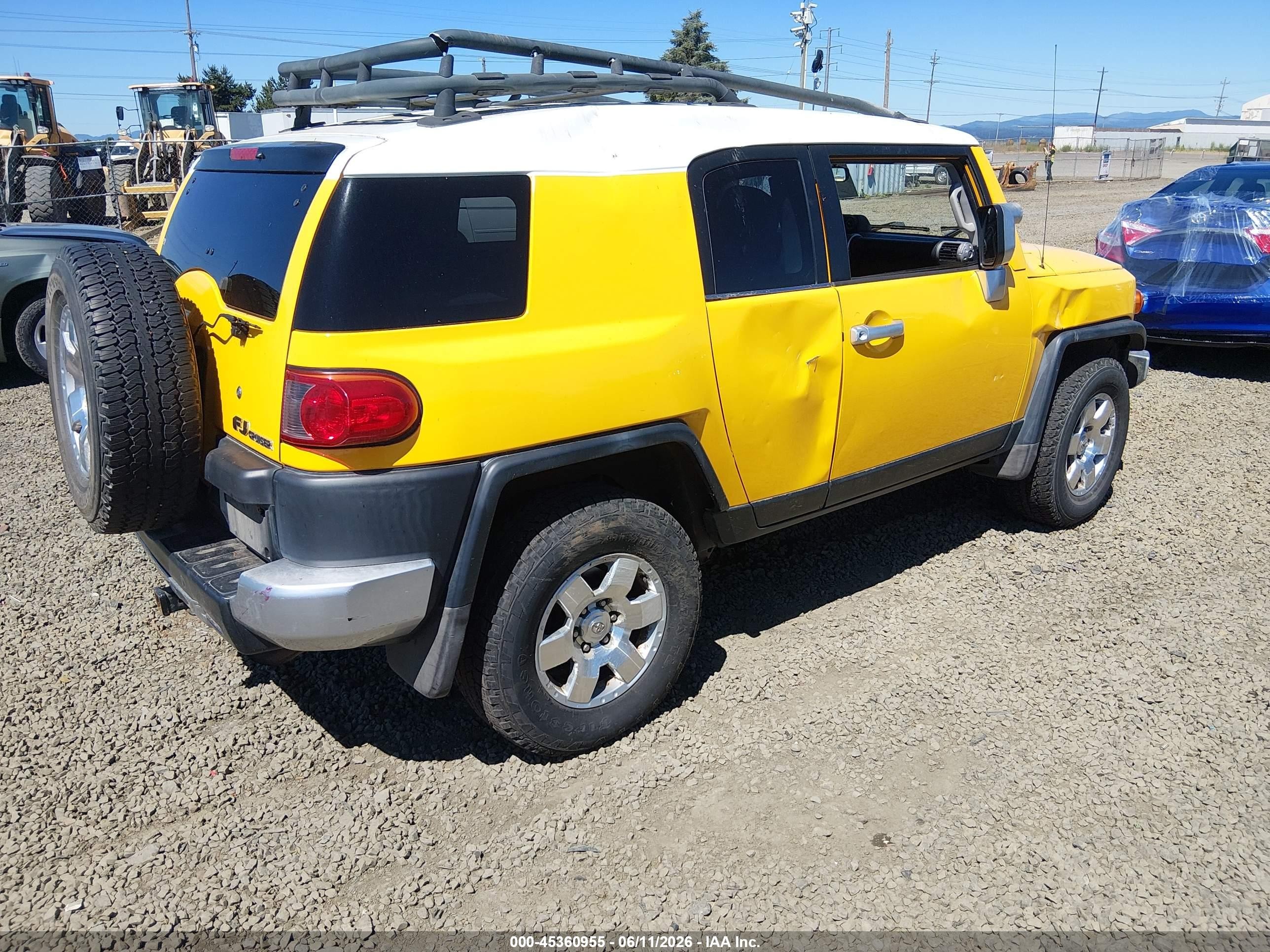2007 Toyota Fj Cruiser   Yellow vin: JTEBU11F070008594
