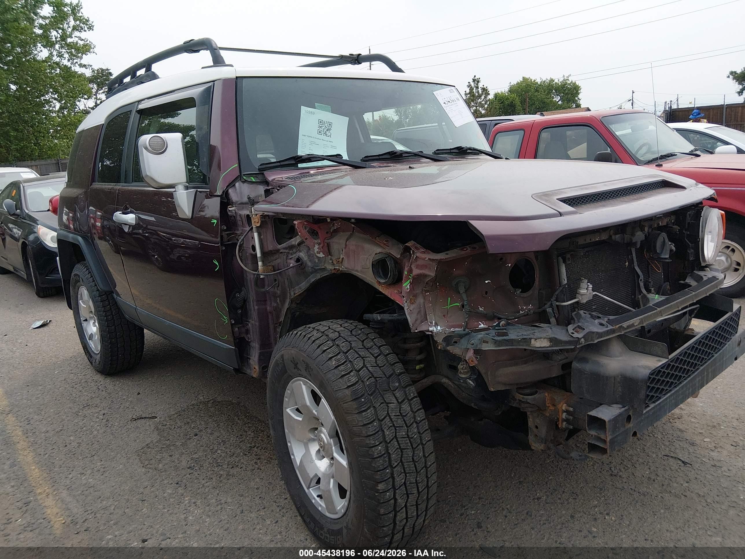 2007 Toyota Fj Cruiser   Burgundy vin: JTEBU11F070008885
