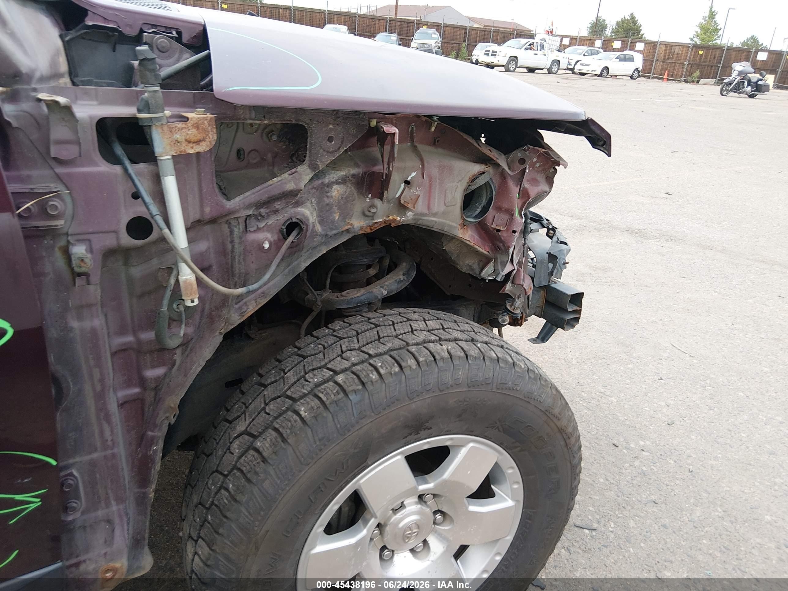 2007 Toyota Fj Cruiser   Burgundy vin: JTEBU11F070008885