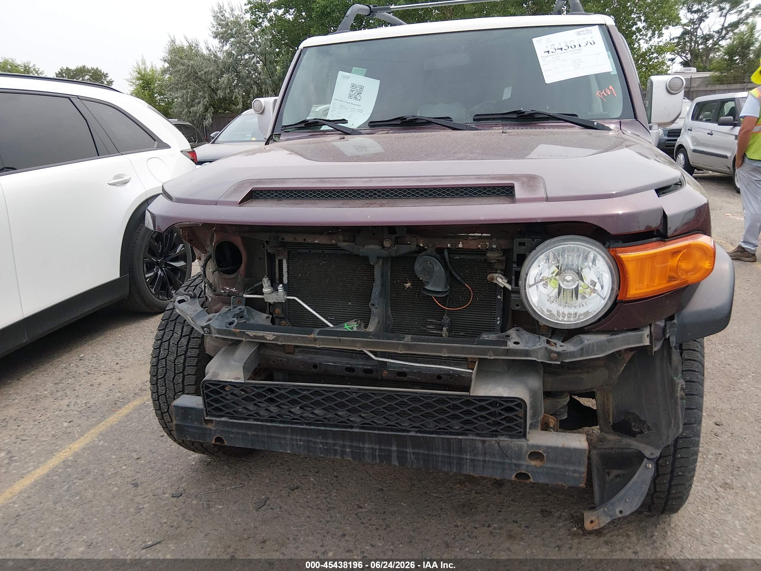 2007 Toyota Fj Cruiser   Burgundy vin: JTEBU11F070008885