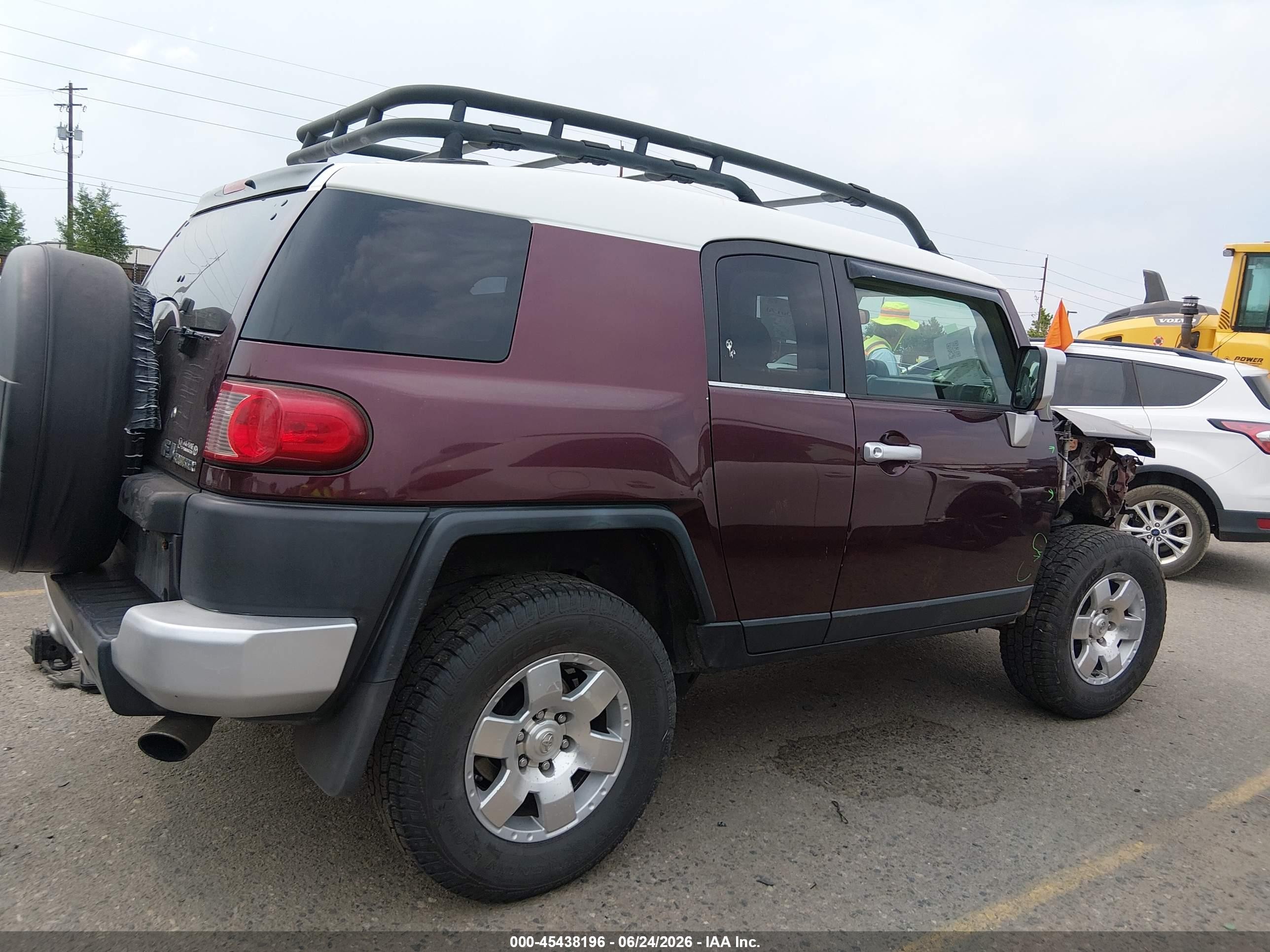 2007 Toyota Fj Cruiser   Burgundy vin: JTEBU11F070008885