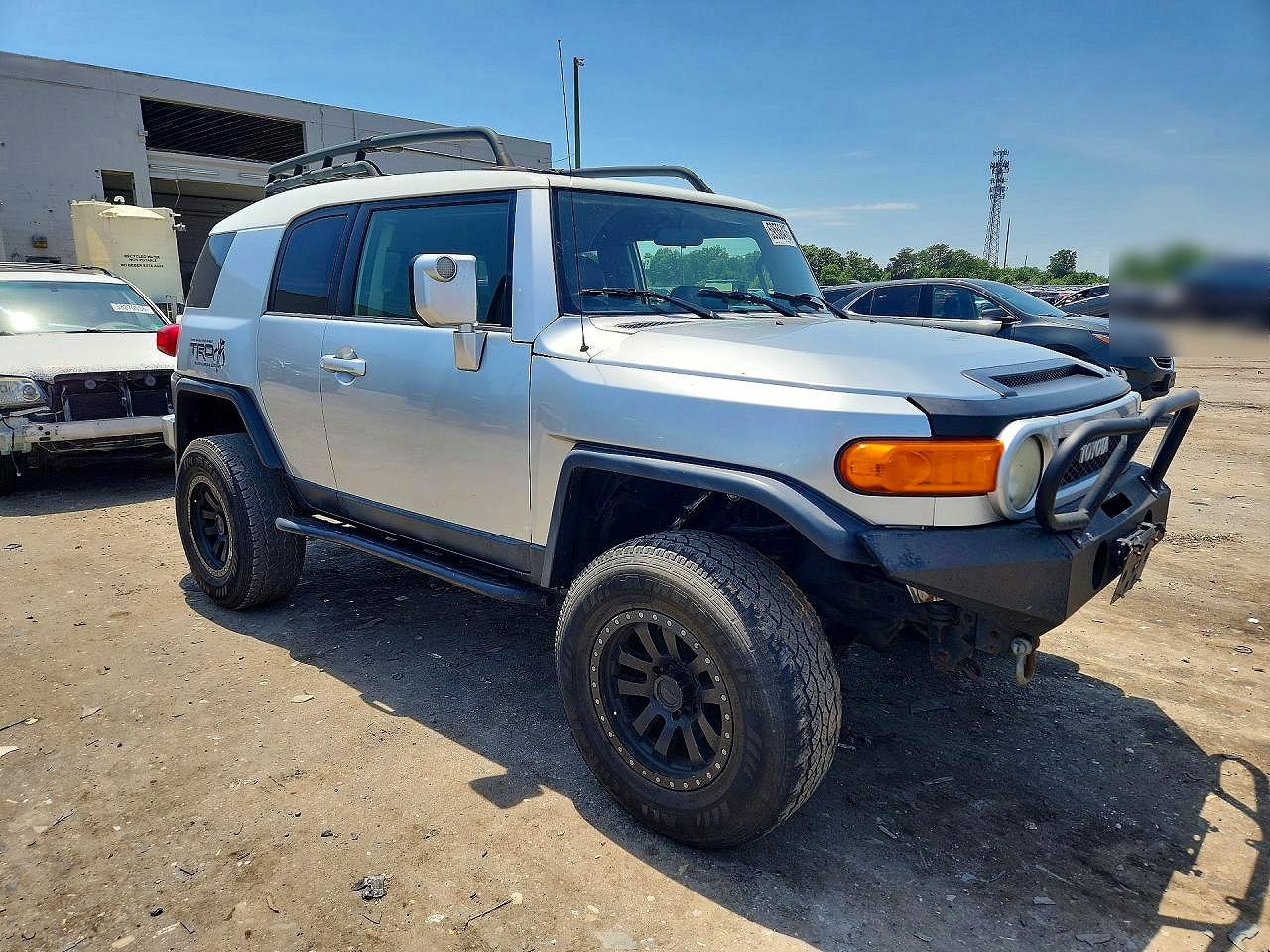 2007 Toyota Fj Cruiser Base Silver vin: JTEBU11F070069234