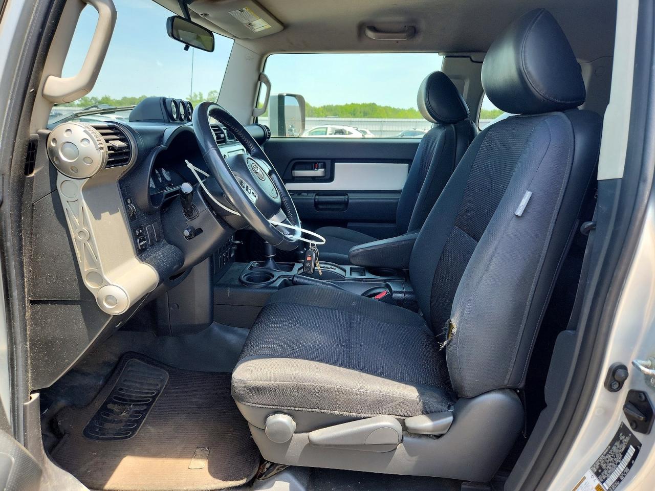 2007 Toyota Fj Cruiser Base Silver vin: JTEBU11F070069234