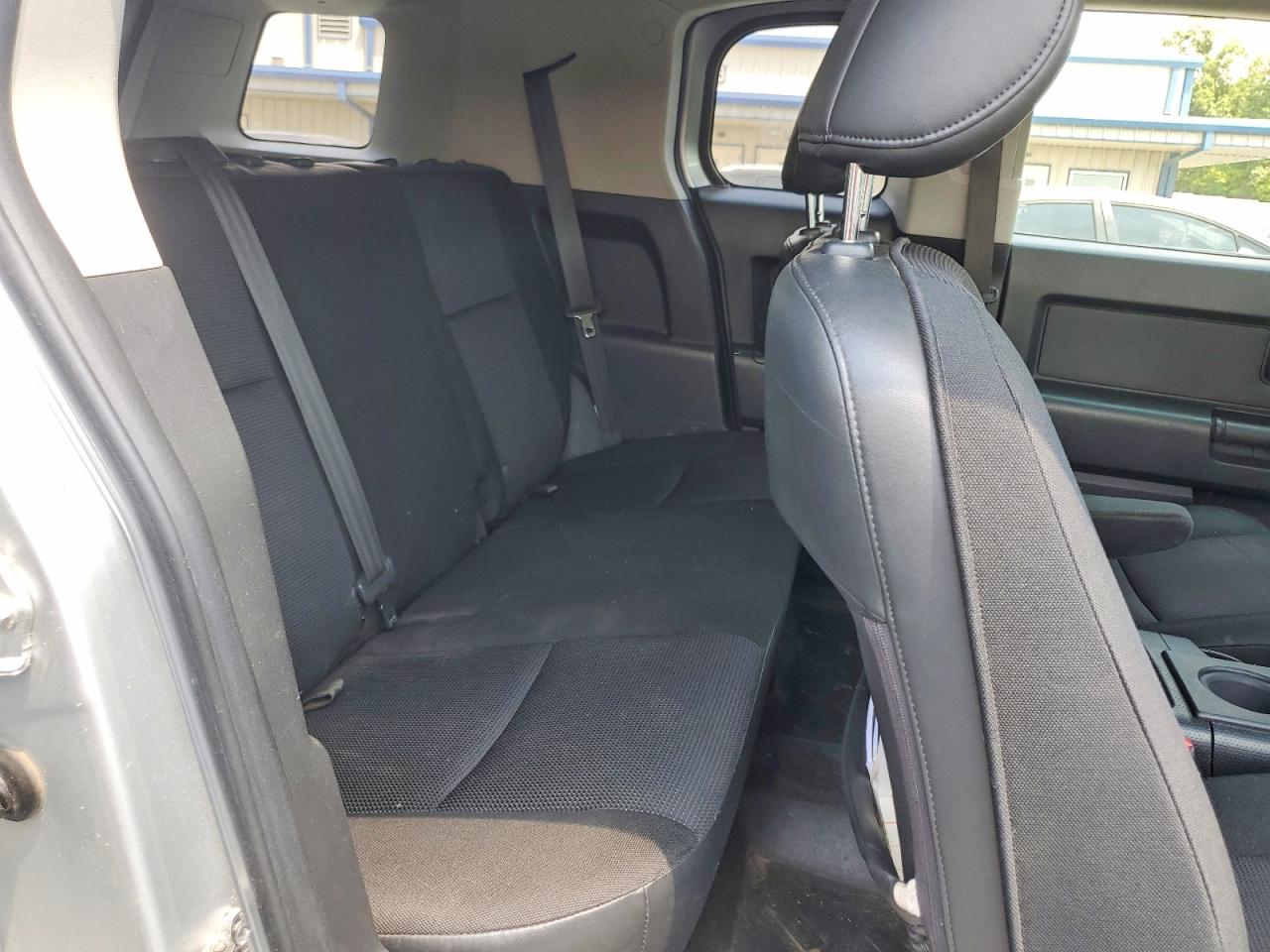 2007 Toyota Fj Cruiser Base Silver vin: JTEBU11F070073333