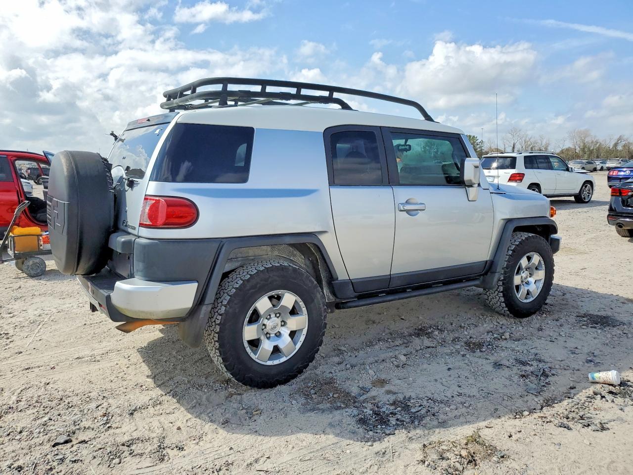 2008 Toyota Fj Cruiser Base Silver vin: JTEBU11F080103125