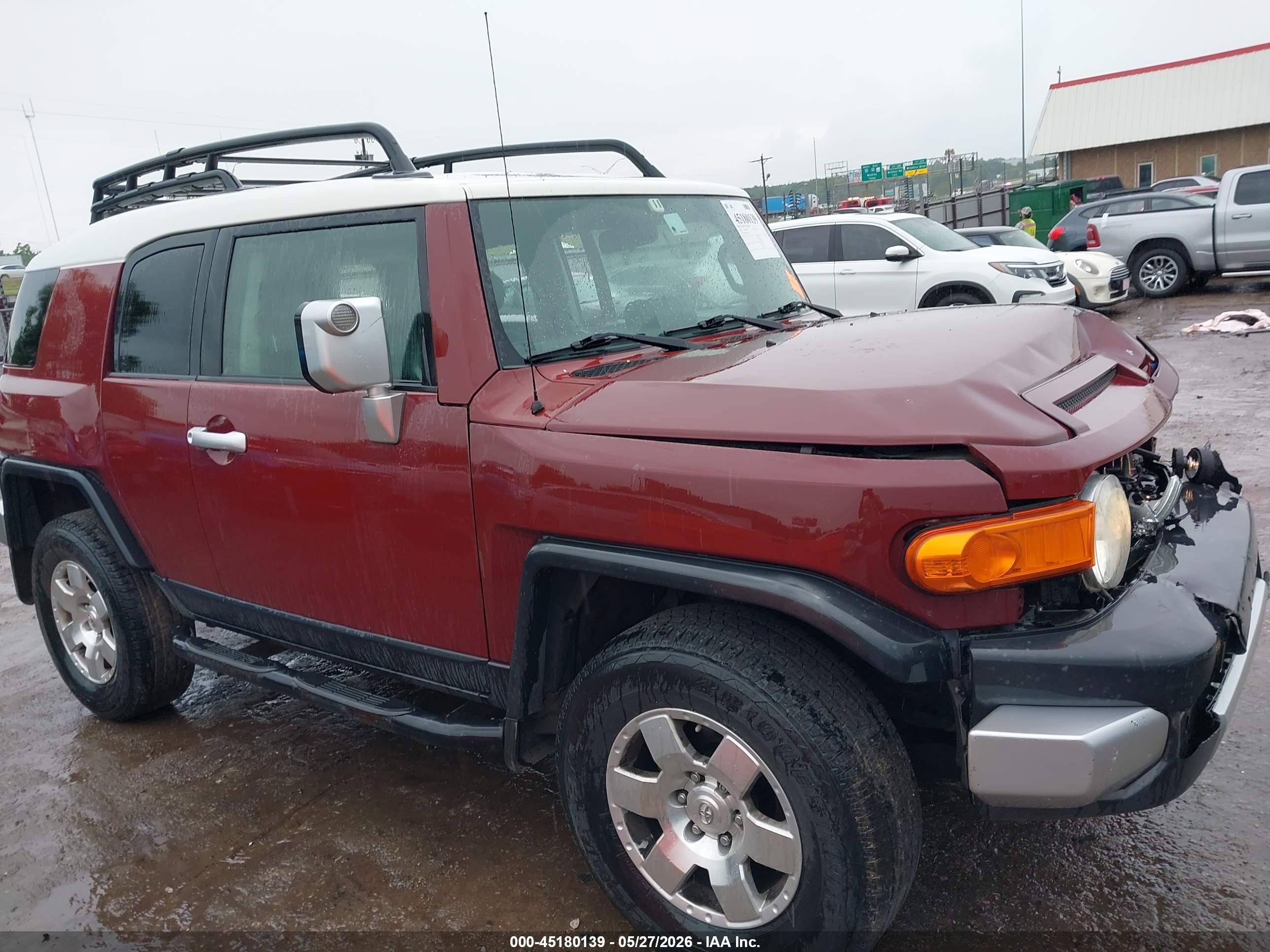 2008 Toyota Fj Cruiser   Maroon vin: JTEBU11F08K005443