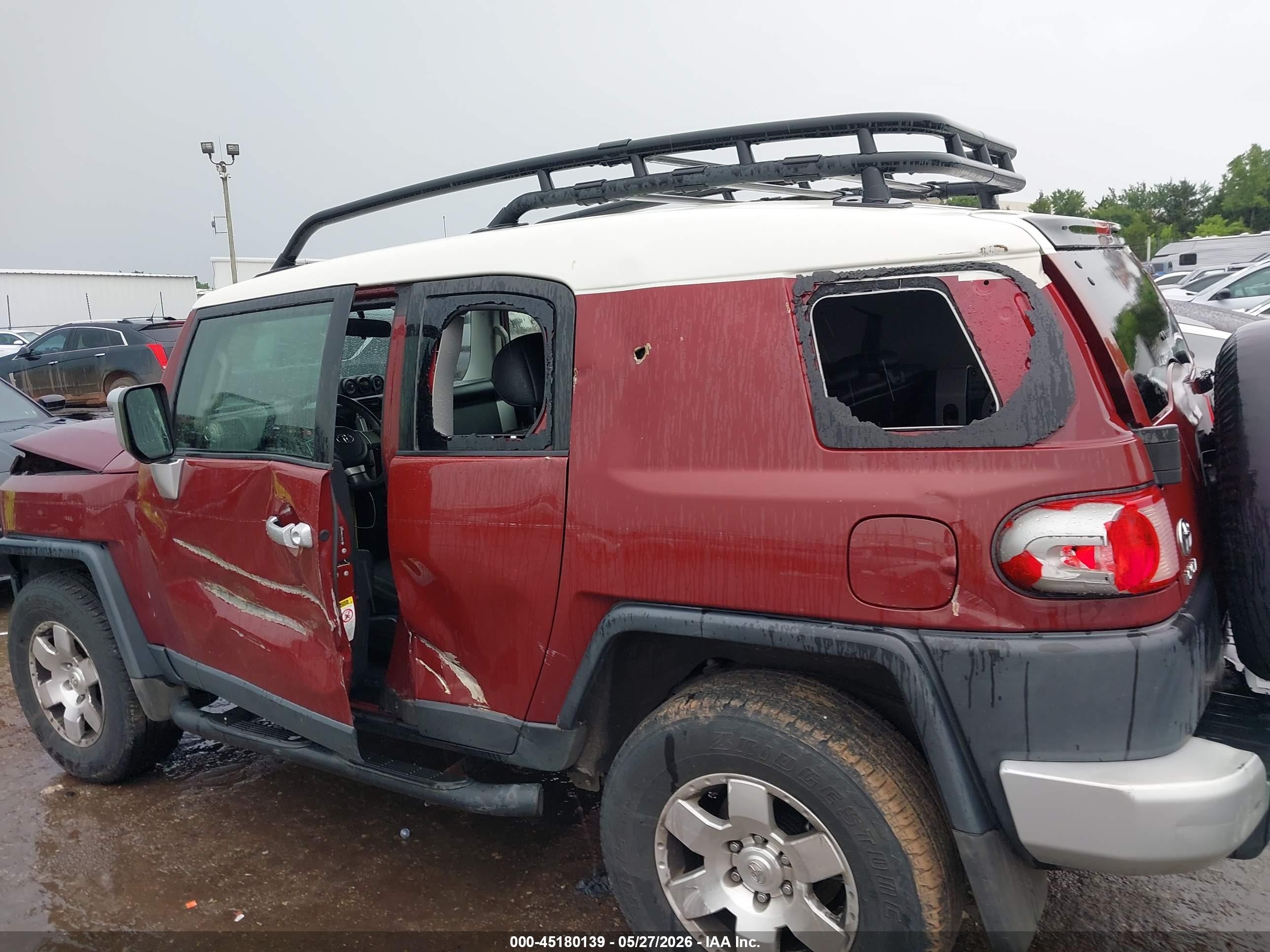 2008 Toyota Fj Cruiser   Maroon vin: JTEBU11F08K005443