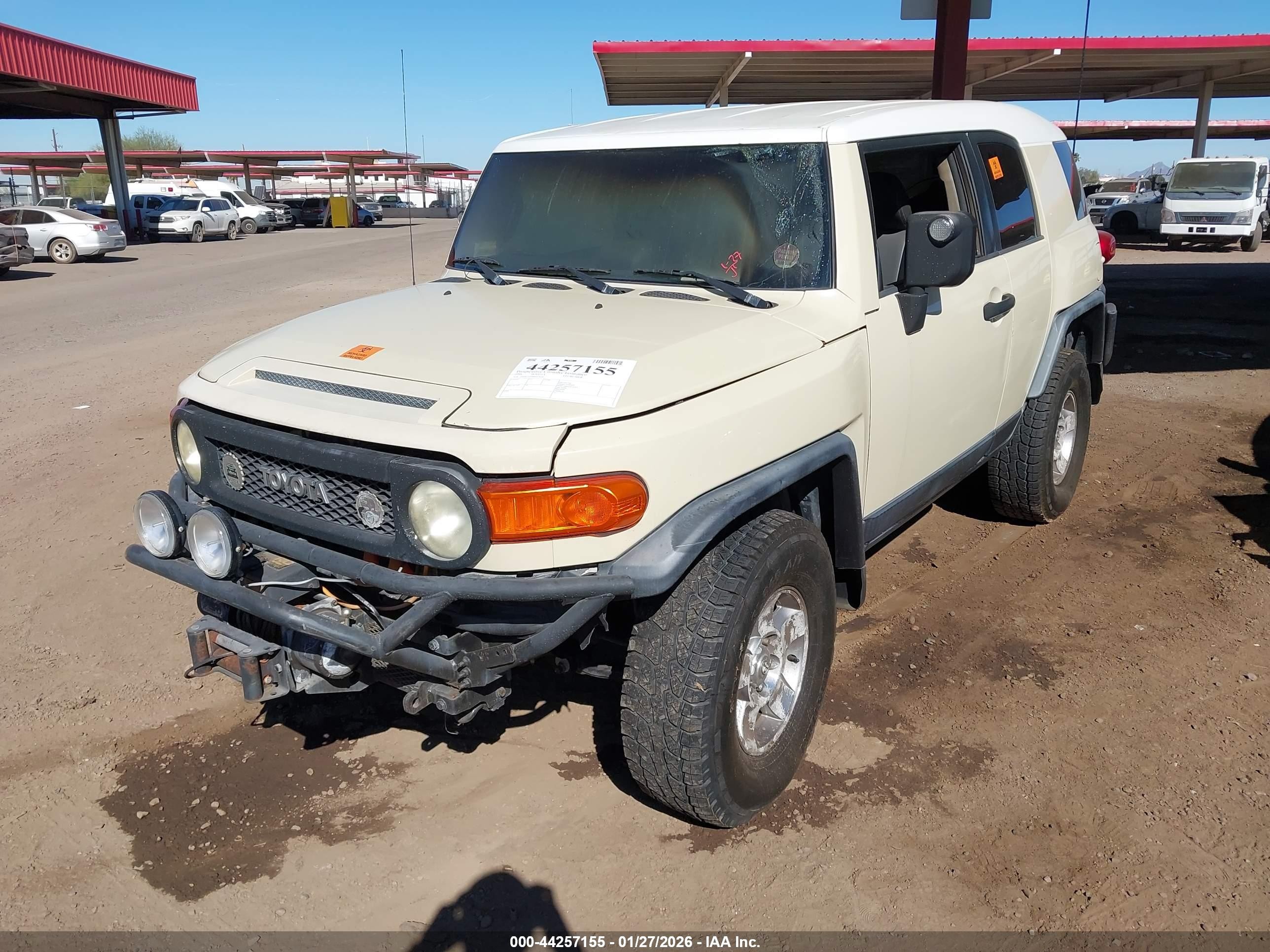 2008 Toyota Fj Cruiser   Cream vin: JTEBU11F08K022629