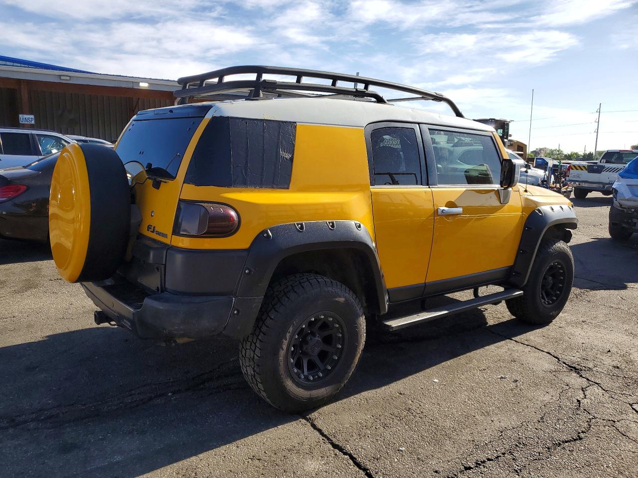 2008 Toyota Fj Cruiser Base Желтый vin: JTEBU11F08K055646