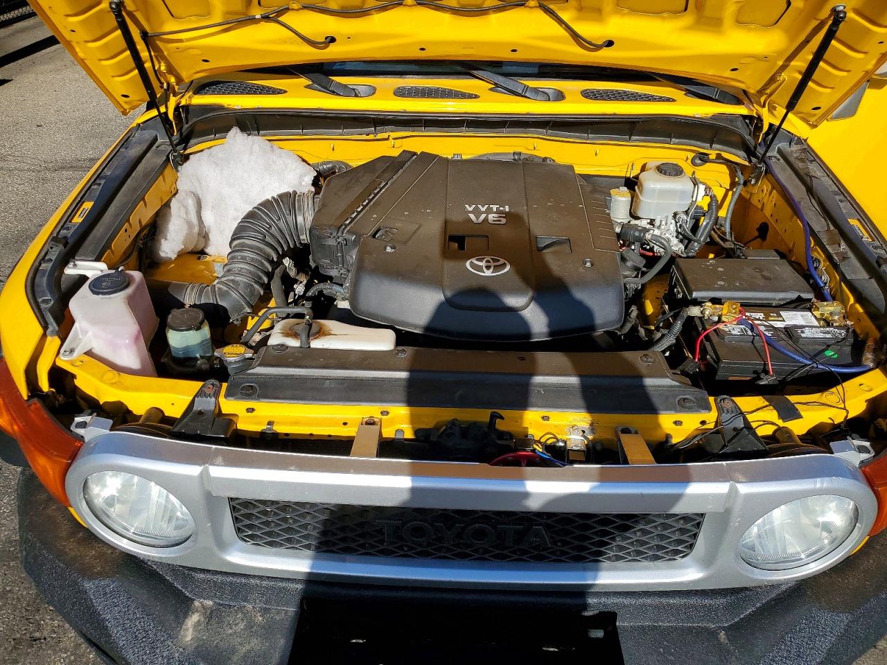 2008 Toyota Fj Cruiser Base Желтый vin: JTEBU11F08K055646
