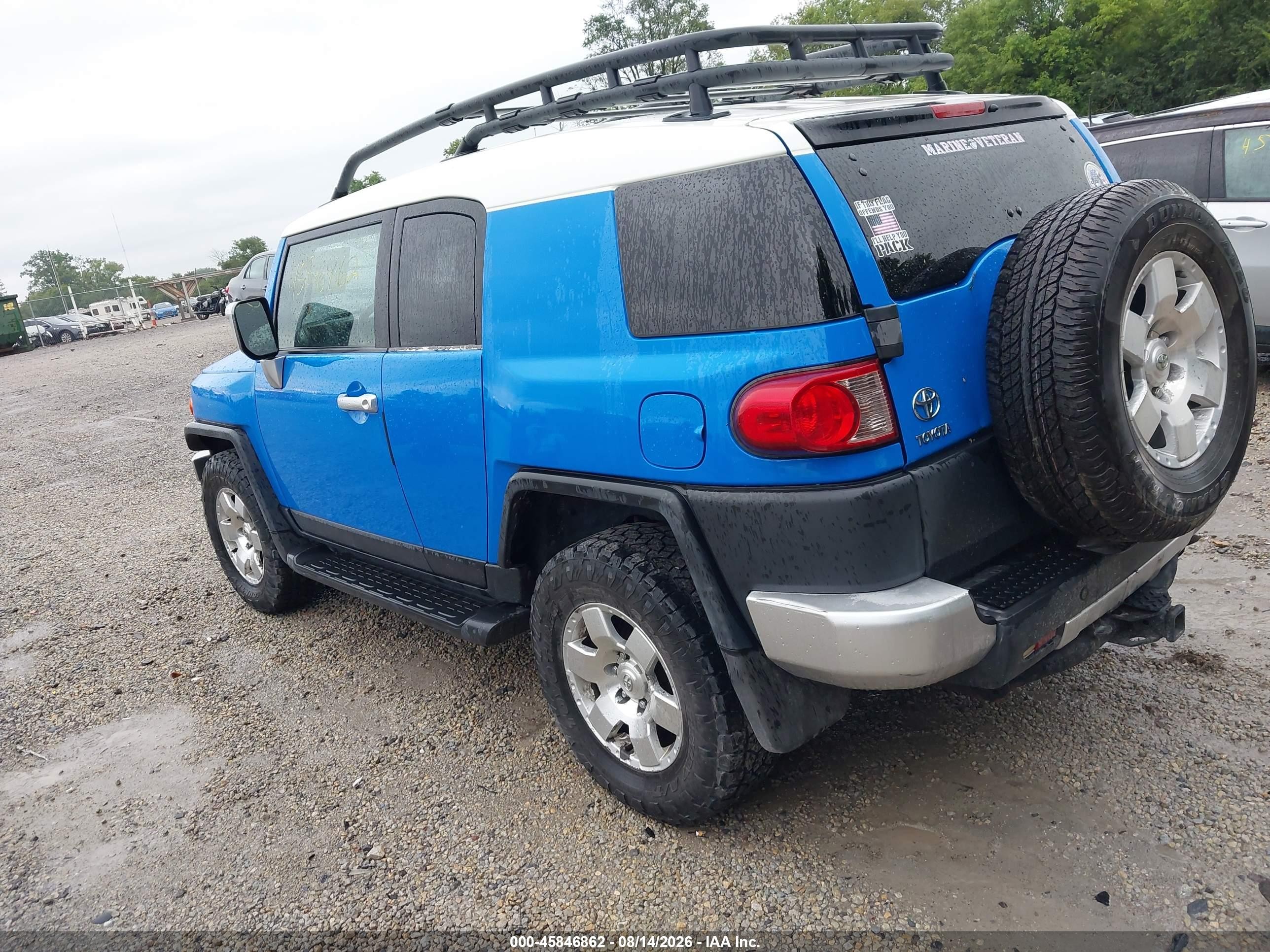 2007 Toyota Fj Cruiser   Blue vin: JTEBU11F170007857