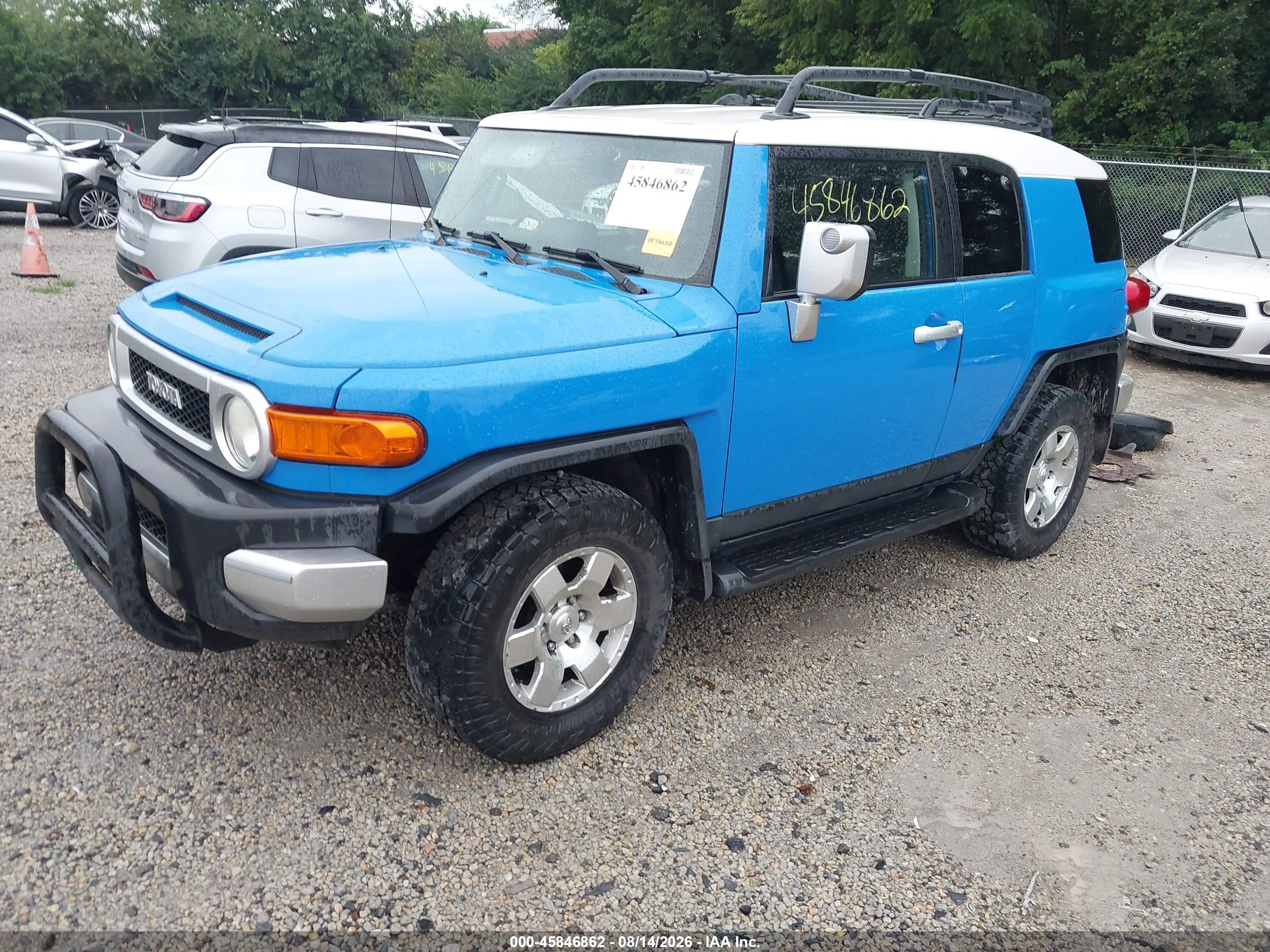 2007 Toyota Fj Cruiser   Blue vin: JTEBU11F170007857