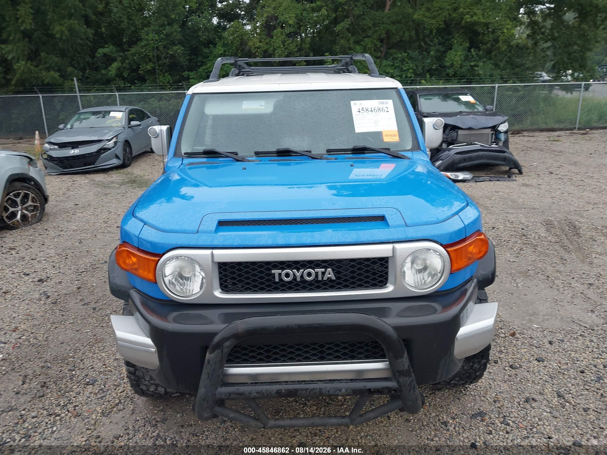 2007 Toyota Fj Cruiser   Blue vin: JTEBU11F170007857
