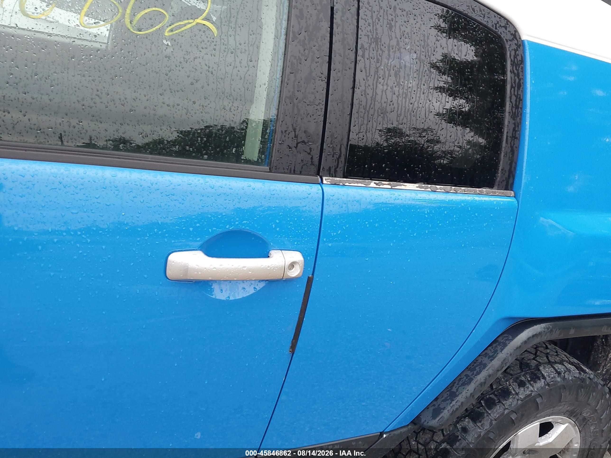 2007 Toyota Fj Cruiser   Blue vin: JTEBU11F170007857