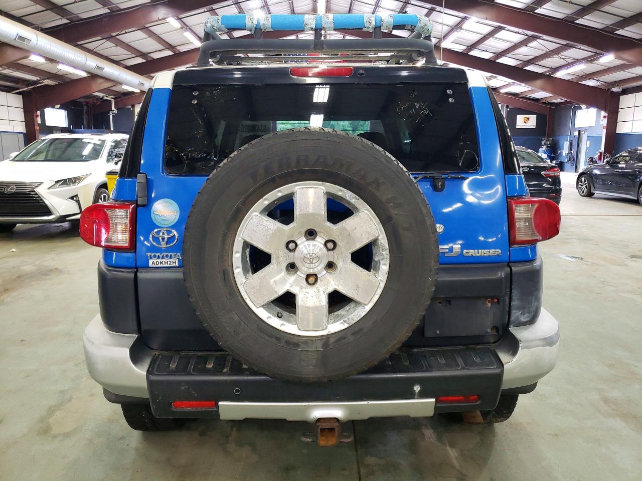 2007 Toyota Fj Cruiser Base Blue vin: JTEBU11F170012671