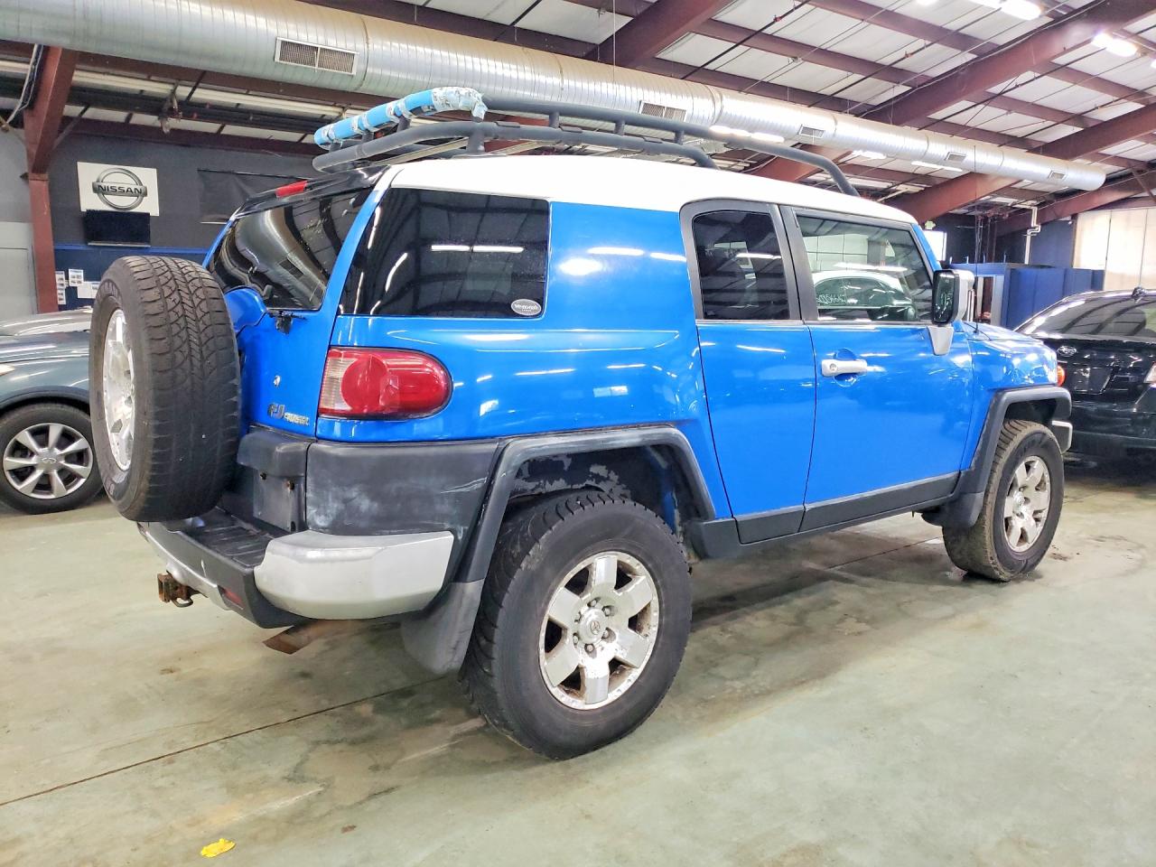 2007 Toyota Fj Cruiser Base Blue vin: JTEBU11F170012671