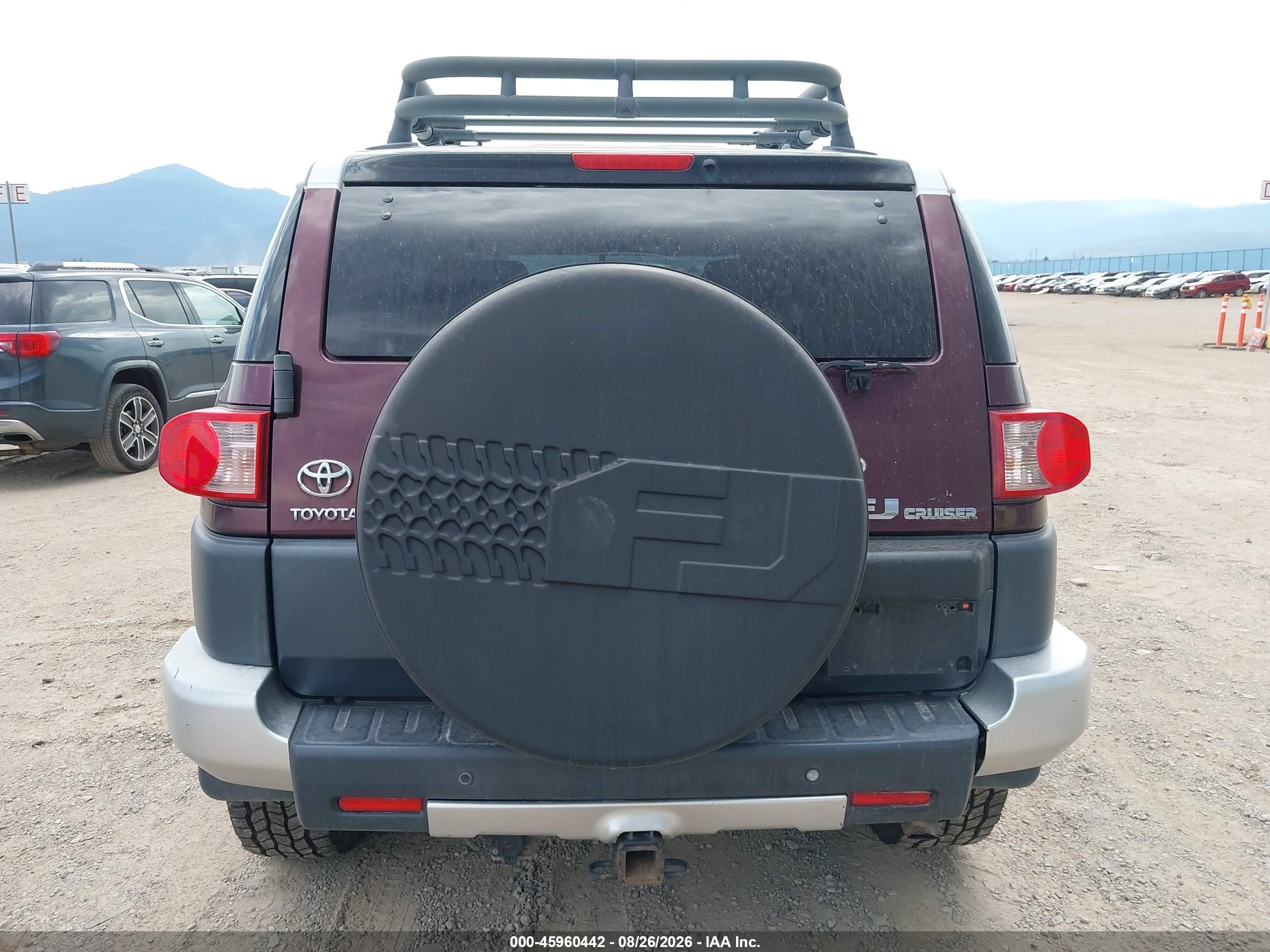 2007 Toyota Fj Cruiser   Red vin: JTEBU11F170012685