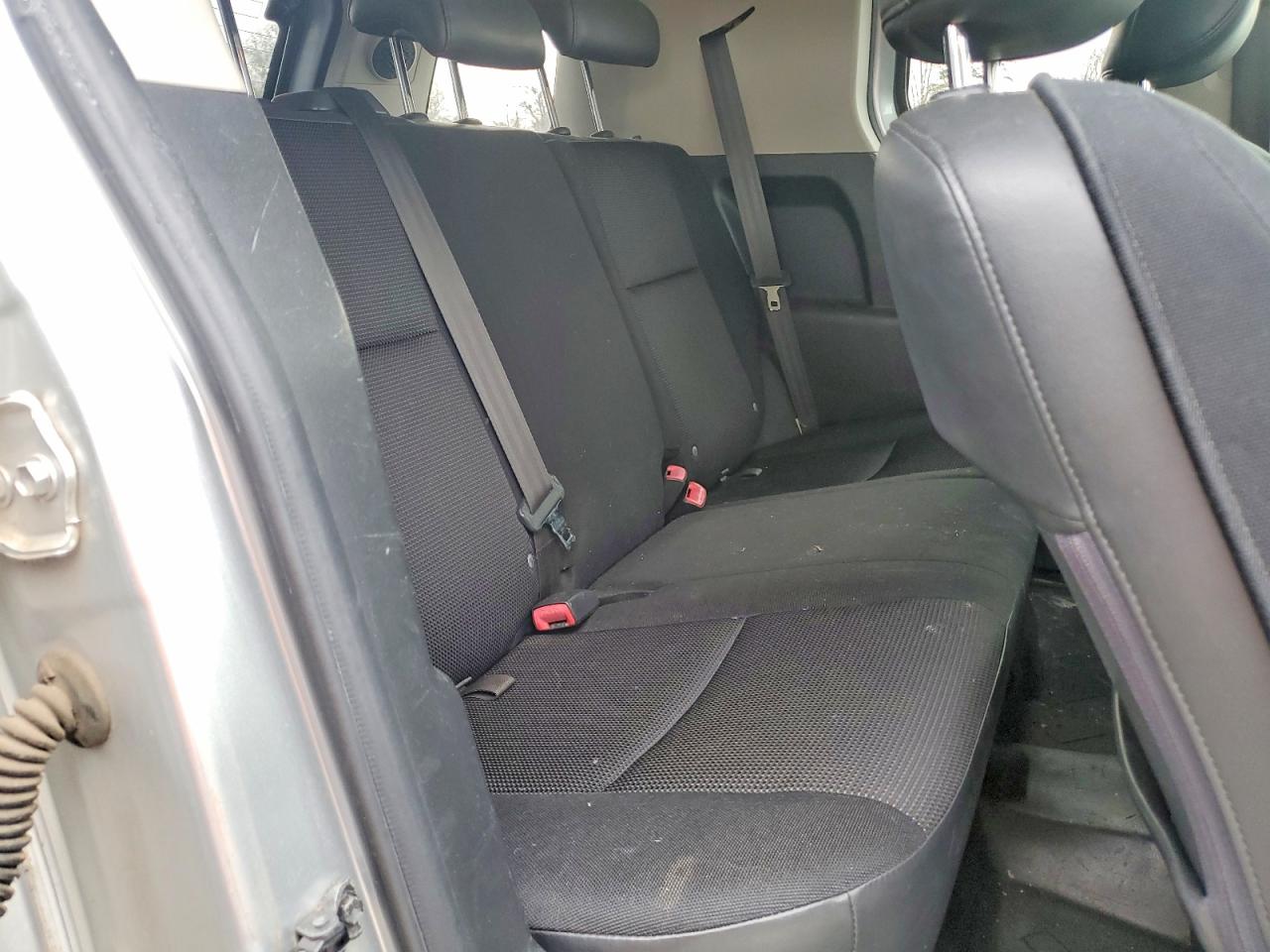 2007 Toyota Fj Cruiser Silver vin: JTEBU11F170043922