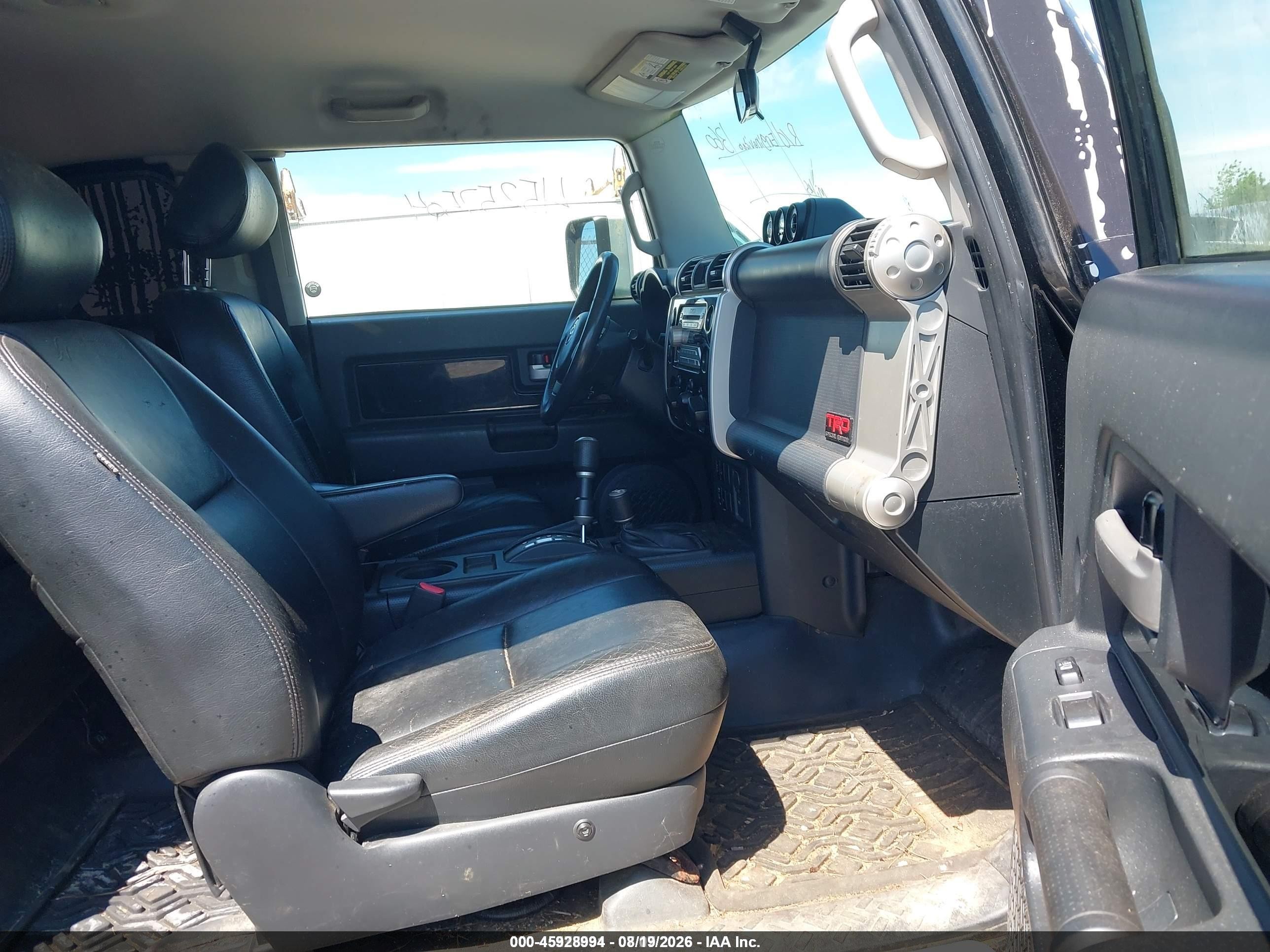 2007 Toyota Fj Cruiser   White vin: JTEBU11F170057688