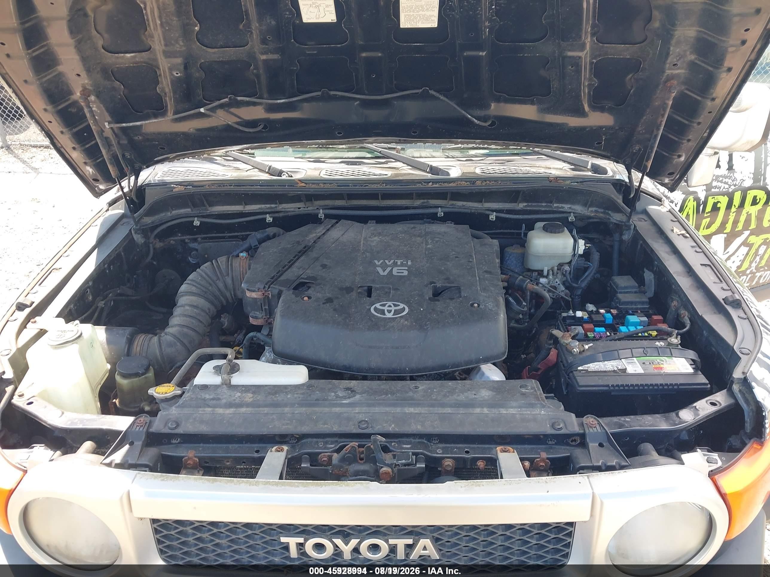 2007 Toyota Fj Cruiser   White vin: JTEBU11F170057688