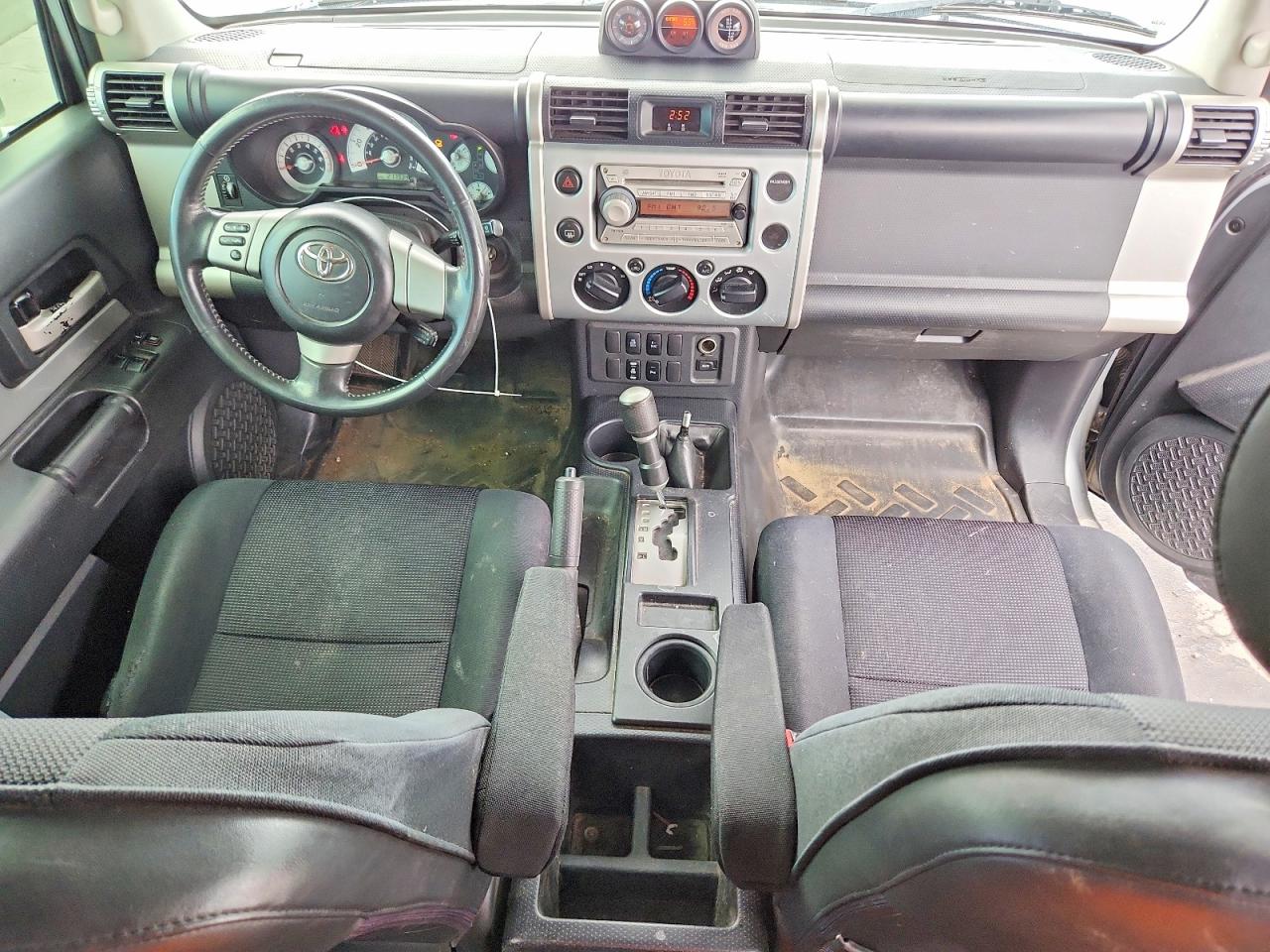 2007 Toyota Fj Cruiser Base Silver vin: JTEBU11F170078654