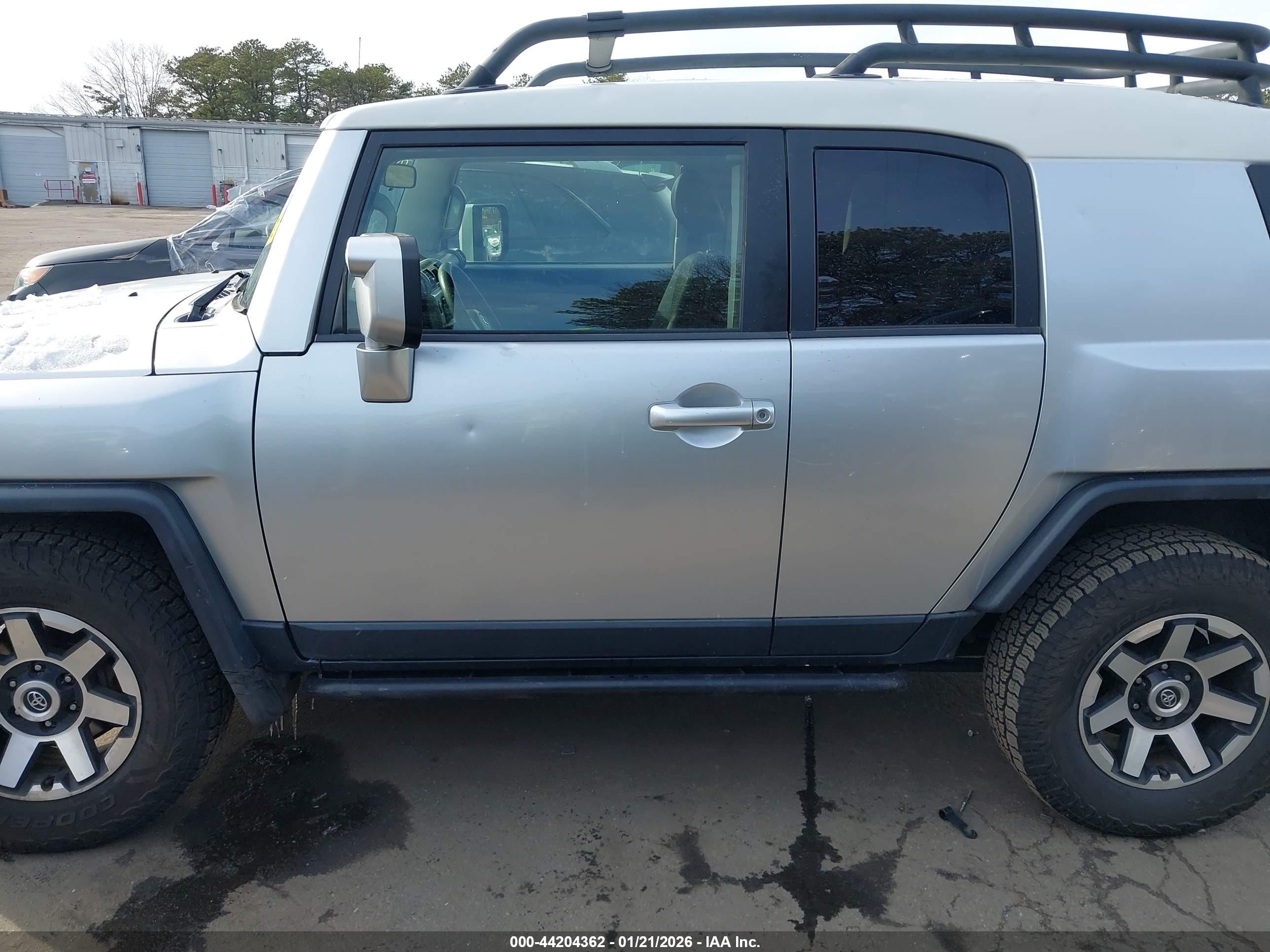 2007 Toyota Fj Cruiser   Gray vin: JTEBU11F170093249