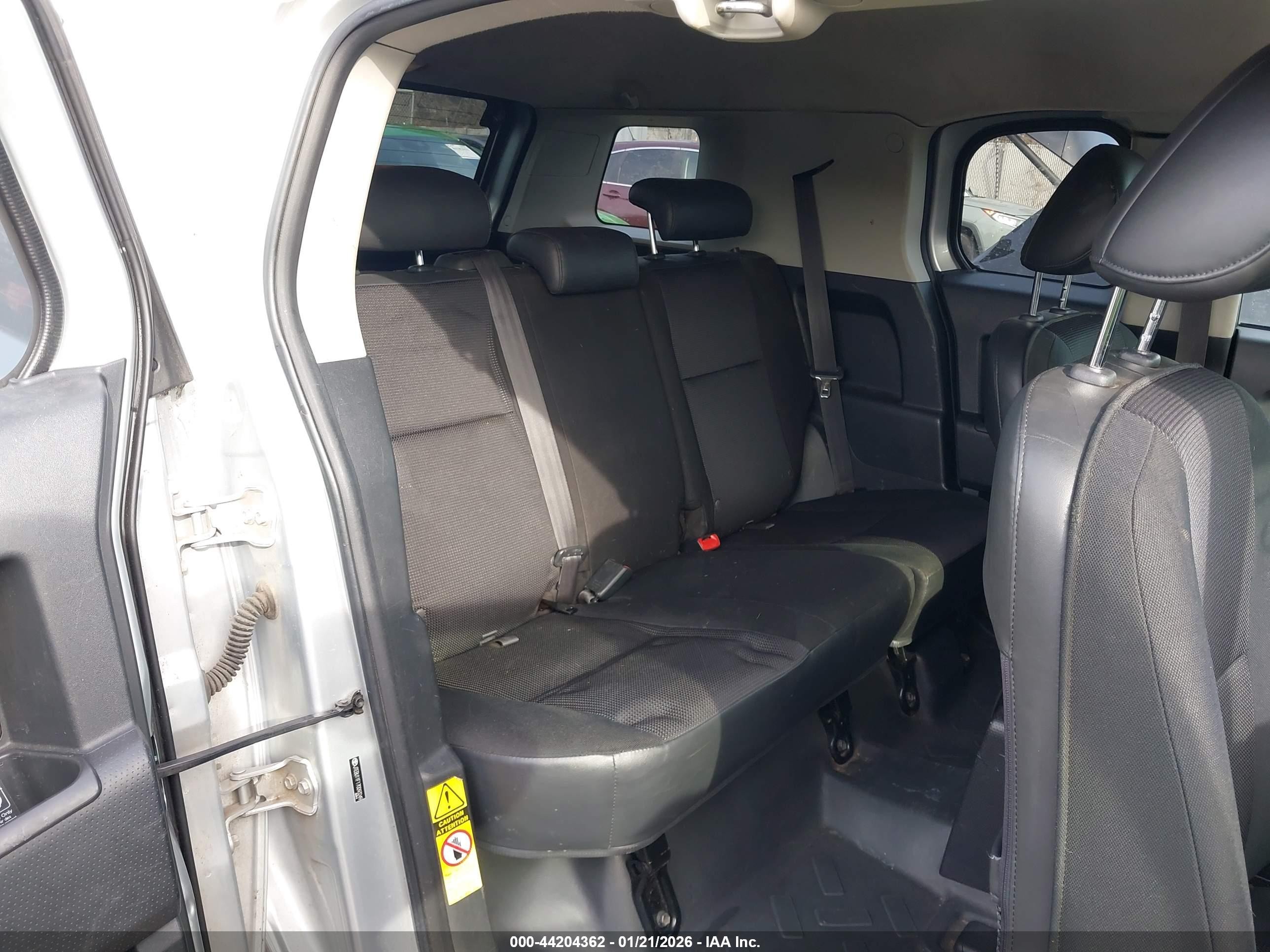 2007 Toyota Fj Cruiser   Gray vin: JTEBU11F170093249