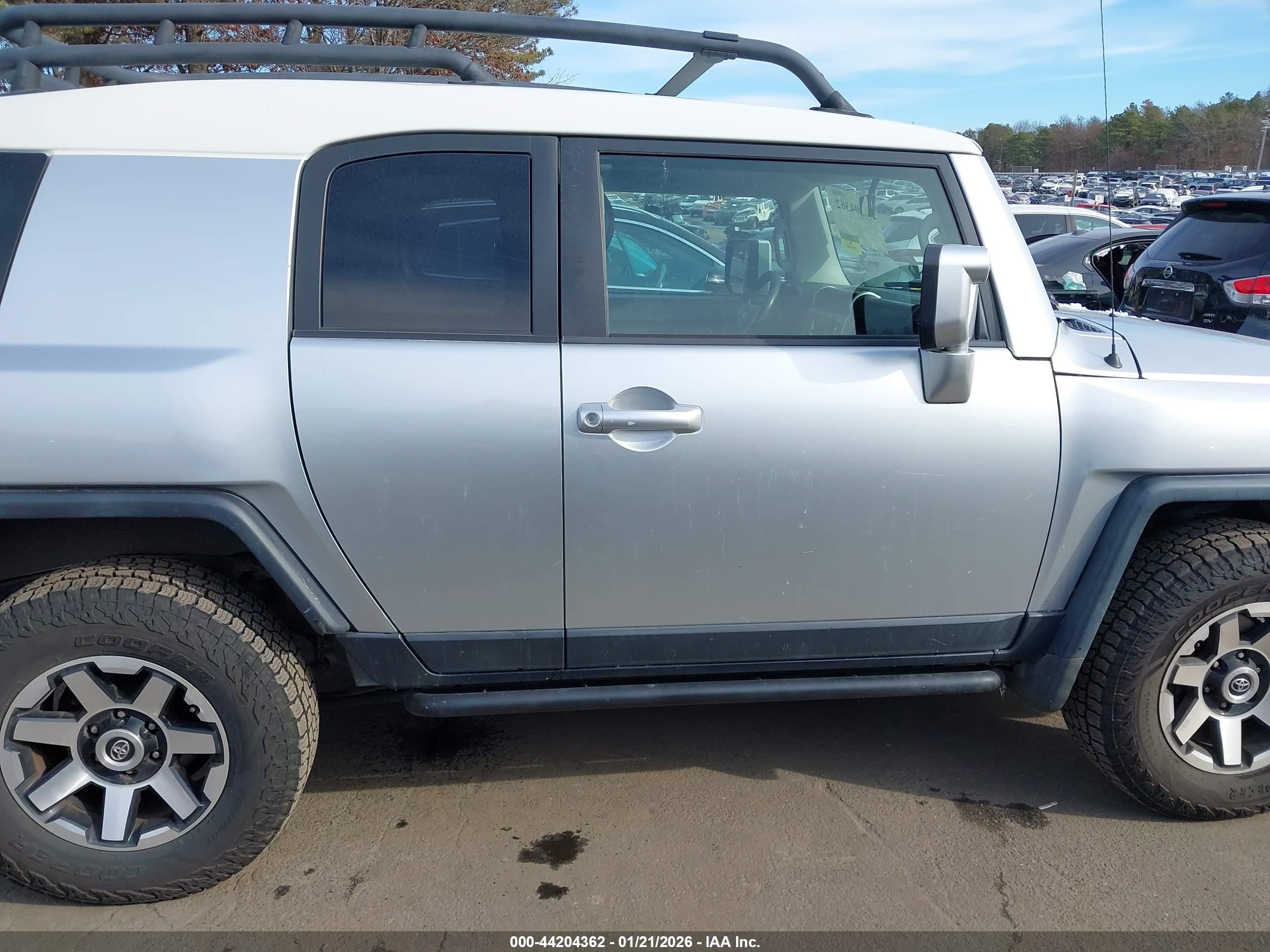 2007 Toyota Fj Cruiser   Gray vin: JTEBU11F170093249