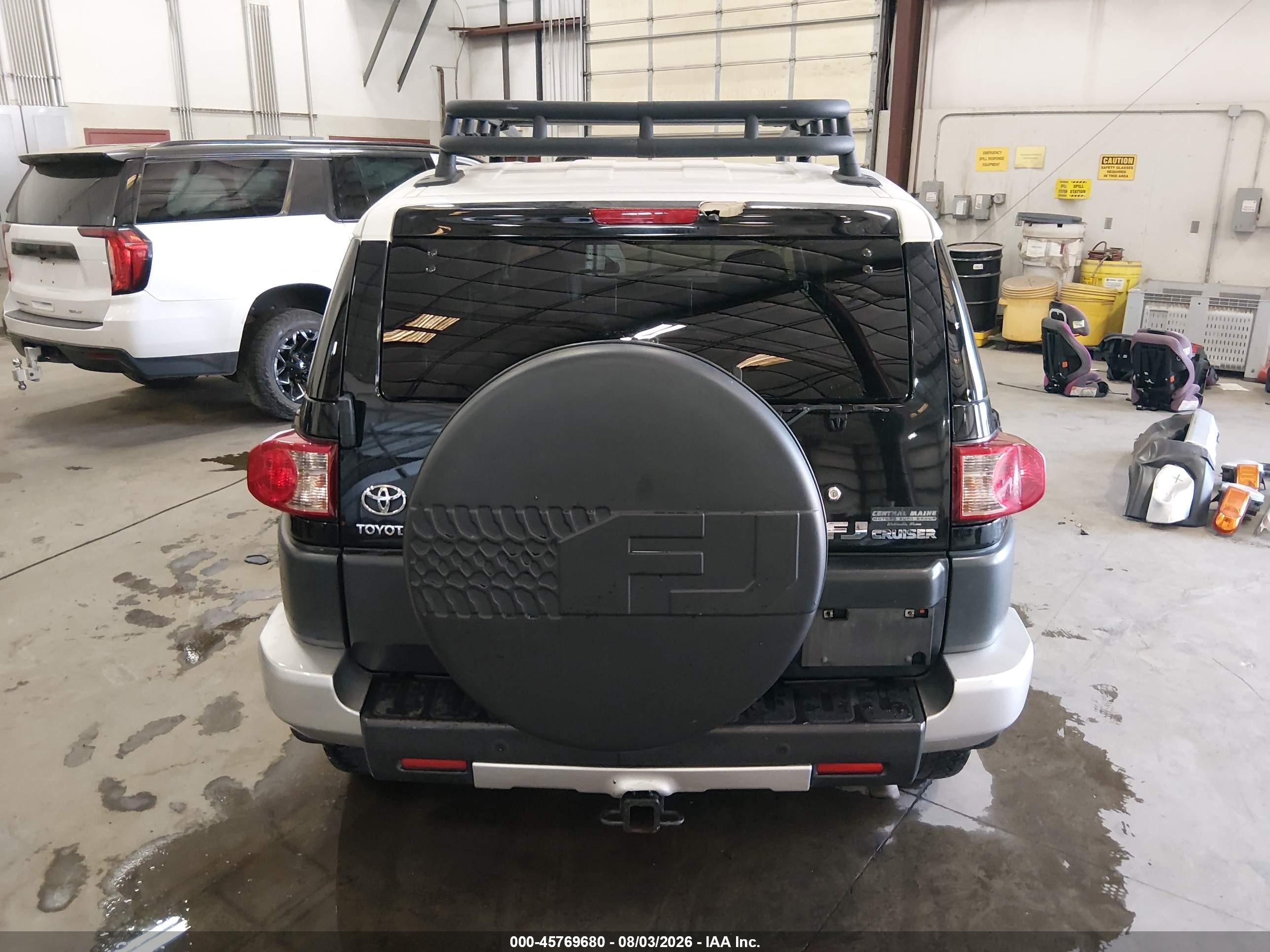 2007 Toyota Fj Cruiser   Black vin: JTEBU11F170096474