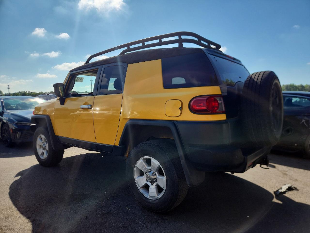 2008 Toyota Fj Cruiser Base Yellow vin: JTEBU11F180105160