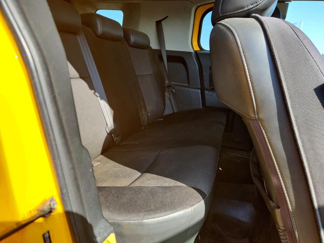 2008 Toyota Fj Cruiser Base Yellow vin: JTEBU11F180105160
