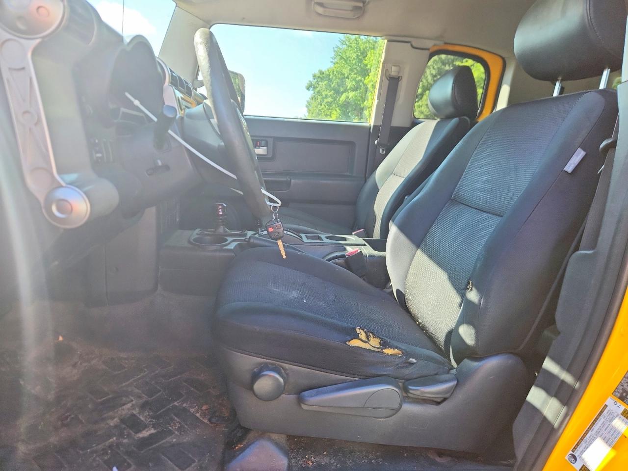 2008 Toyota Fj Cruiser Base Yellow vin: JTEBU11F180105160