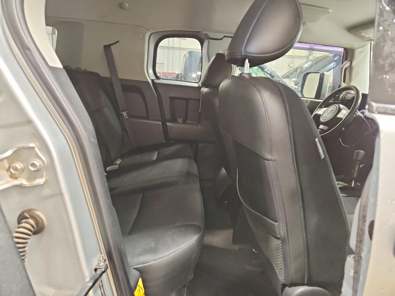2008 Toyota Fj Cruiser Base Серый vin: JTEBU11F18K019447