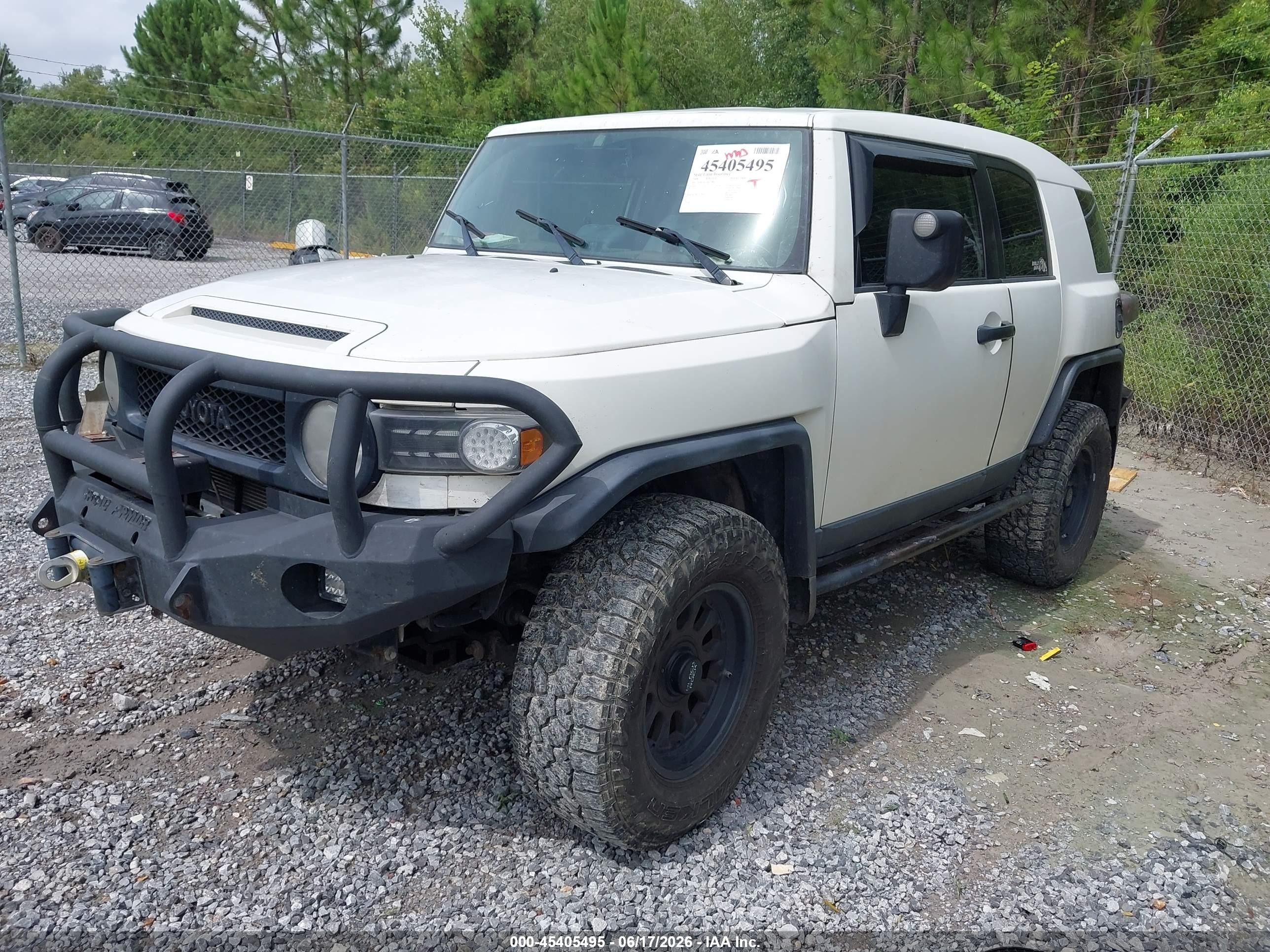 2008 Toyota Fj Cruiser   White vin: JTEBU11F18K037852
