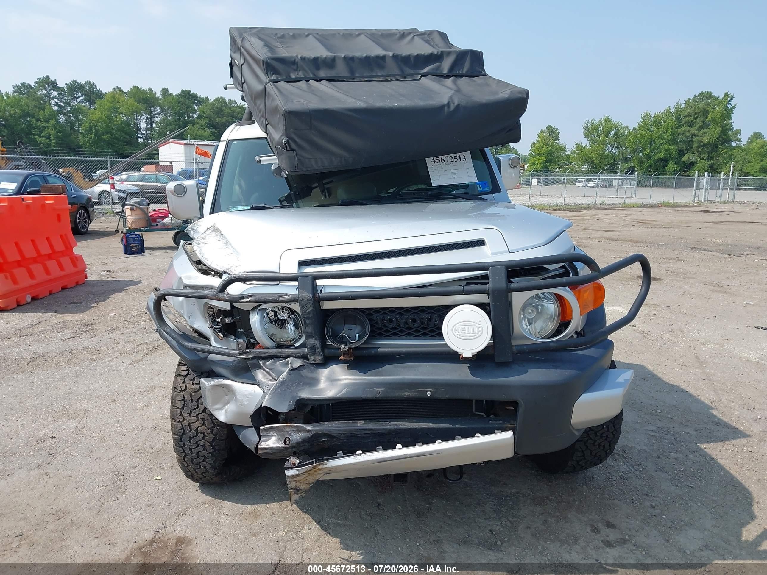 2008 Toyota Fj Cruiser   Silver vin: JTEBU11F18K053016