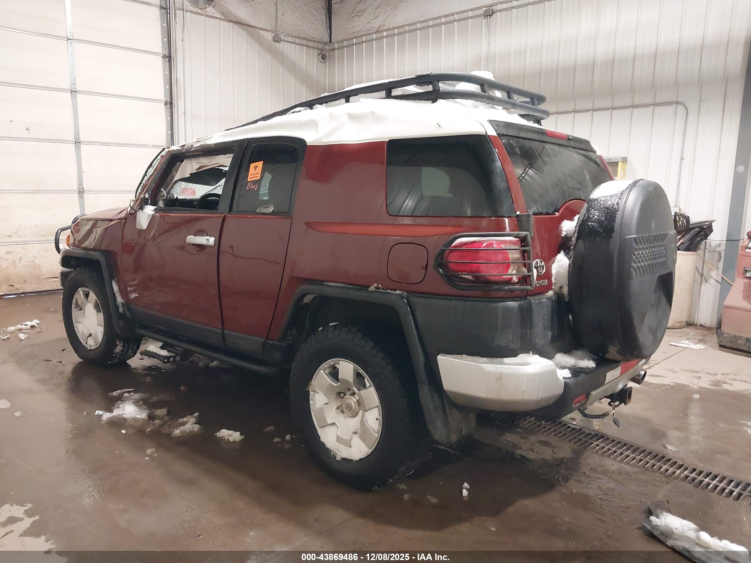 2009 Toyota Fj Cruiser   Red vin: JTEBU11F19K069329