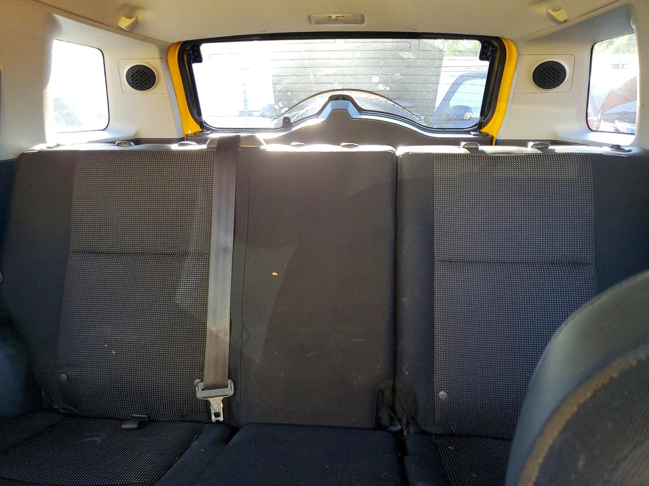2007 Toyota Fj Cruiser Base Yellow vin: JTEBU11F270004126