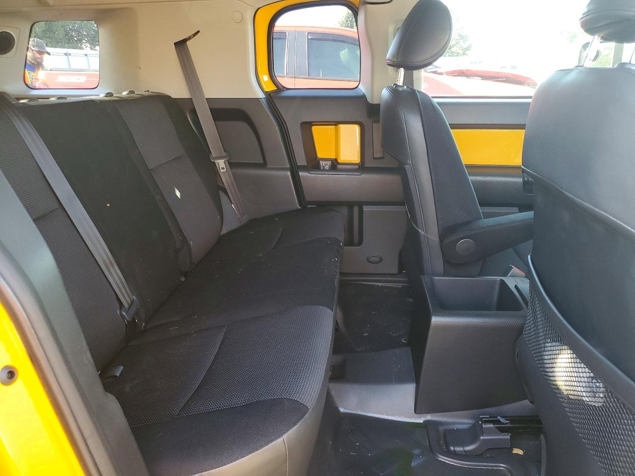2007 Toyota Fj Cruiser Base Yellow vin: JTEBU11F270004126